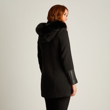 Abrigo Negro Manga Larga Elasticidad Nula Con Forro Calce Normal Tela Plano