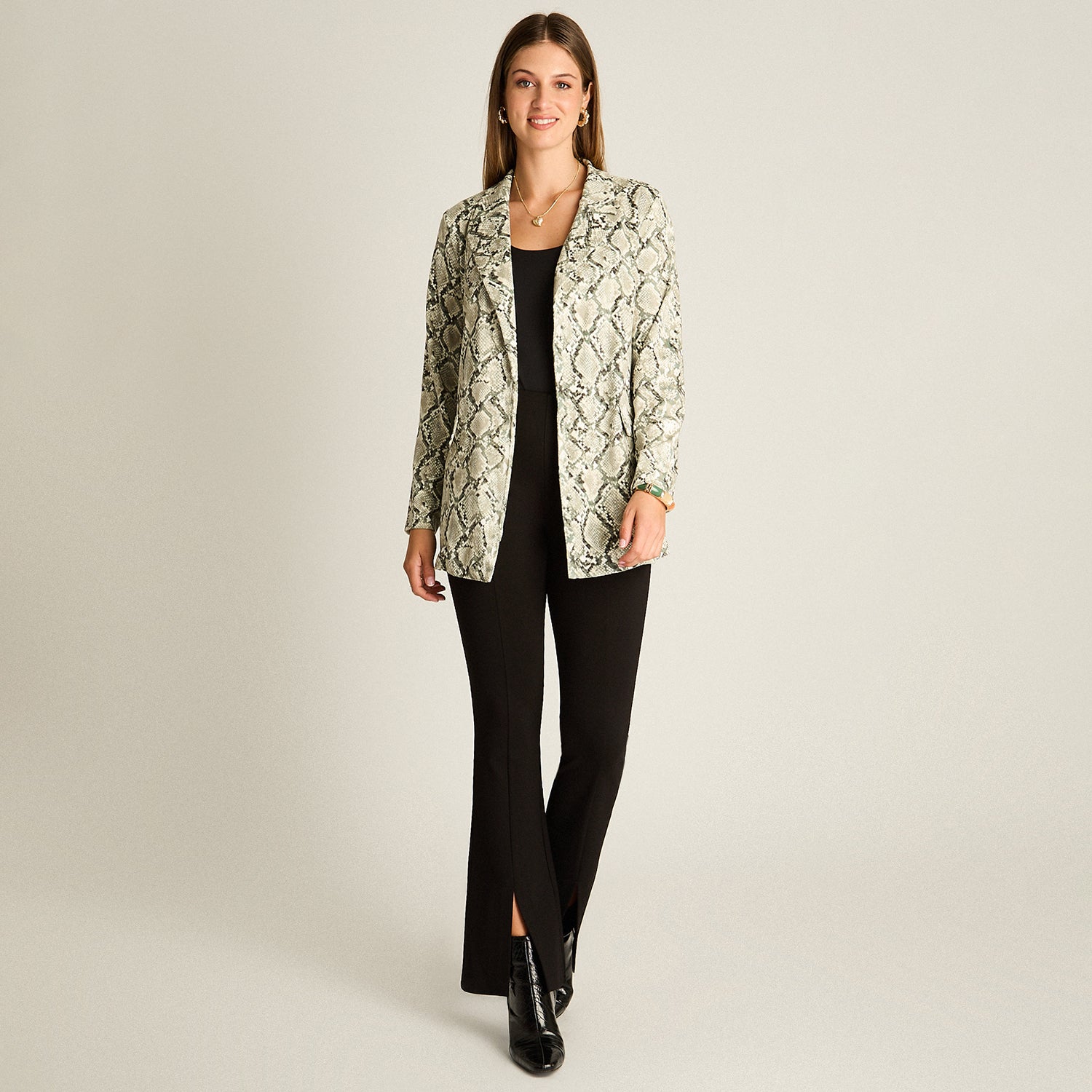 Chaqueta Pistacho Manga Larga Elasticidad Nula Sin Forro Calce Normal Tela Bonded