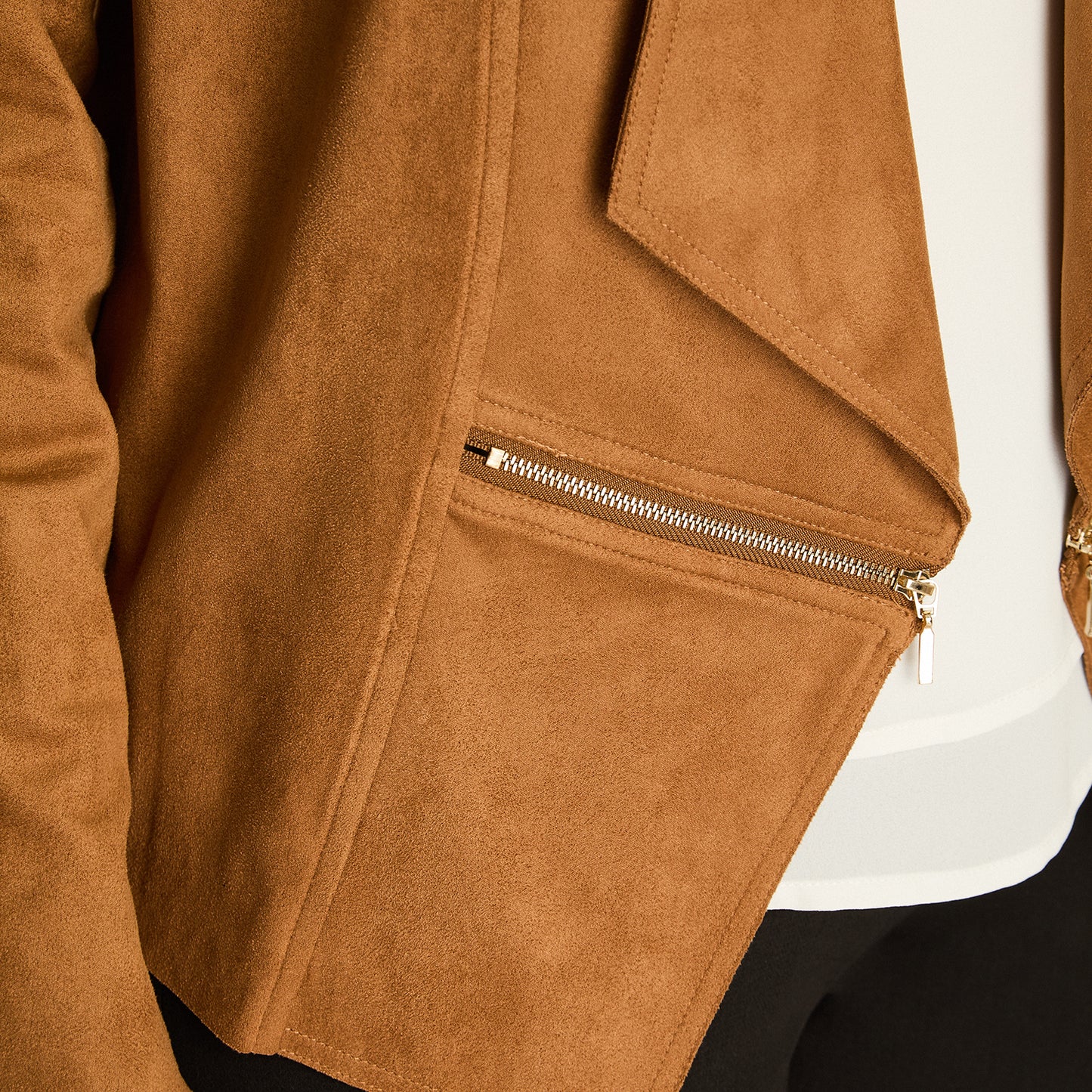 Chaqueta Camel Manga Larga Elasticidad Nula Sin Forro Calce Normal Tela Bonded
