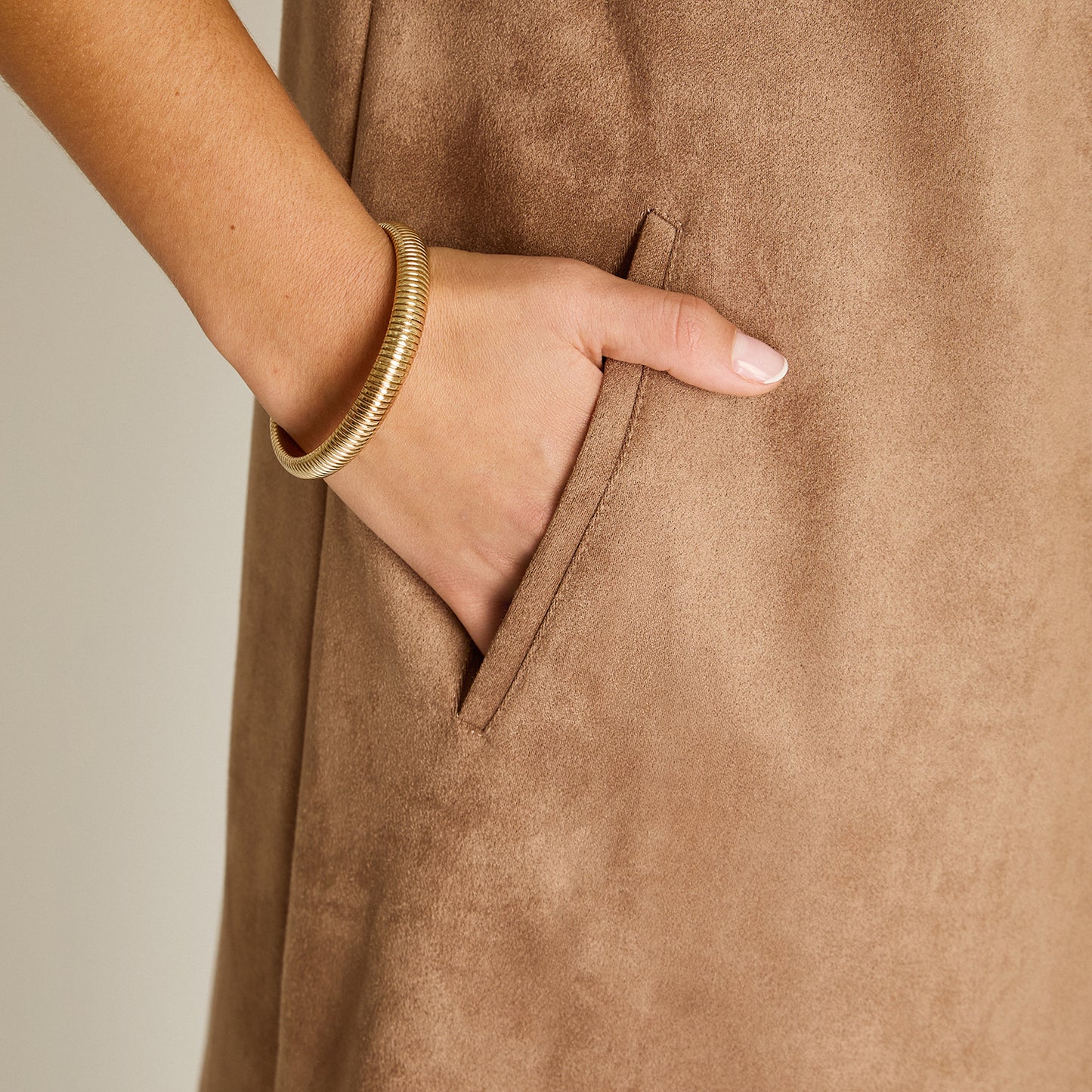 Chaqueta Taupe Manga Larga Elasticidad Nula Sin Forro Calce Normal Tela Bonded