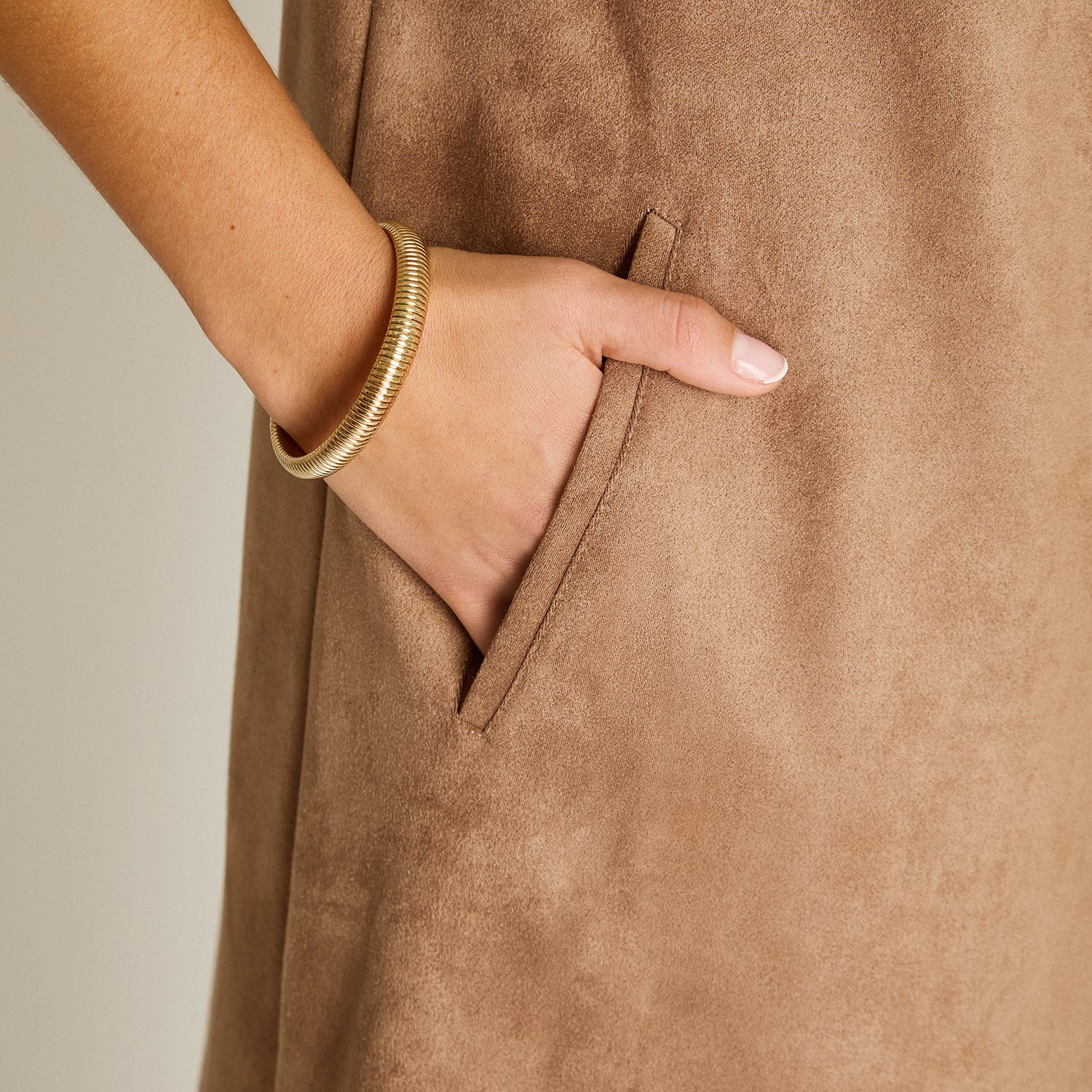 Chaqueta Taupe Manga Larga Elasticidad Nula Sin Forro Calce Normal Tela Bonded