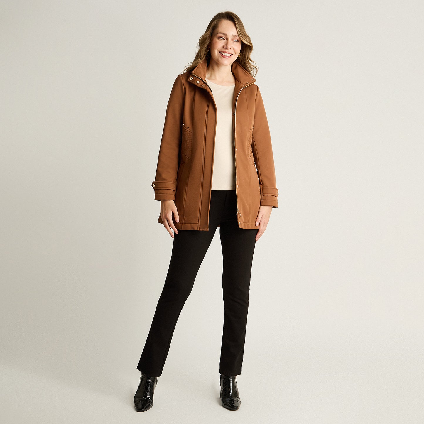 Chaqueta Softshell Manga Larga Con Forro Café