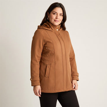 Chaqueta Softshell Manga Larga Con Forro Café en modelo plus size