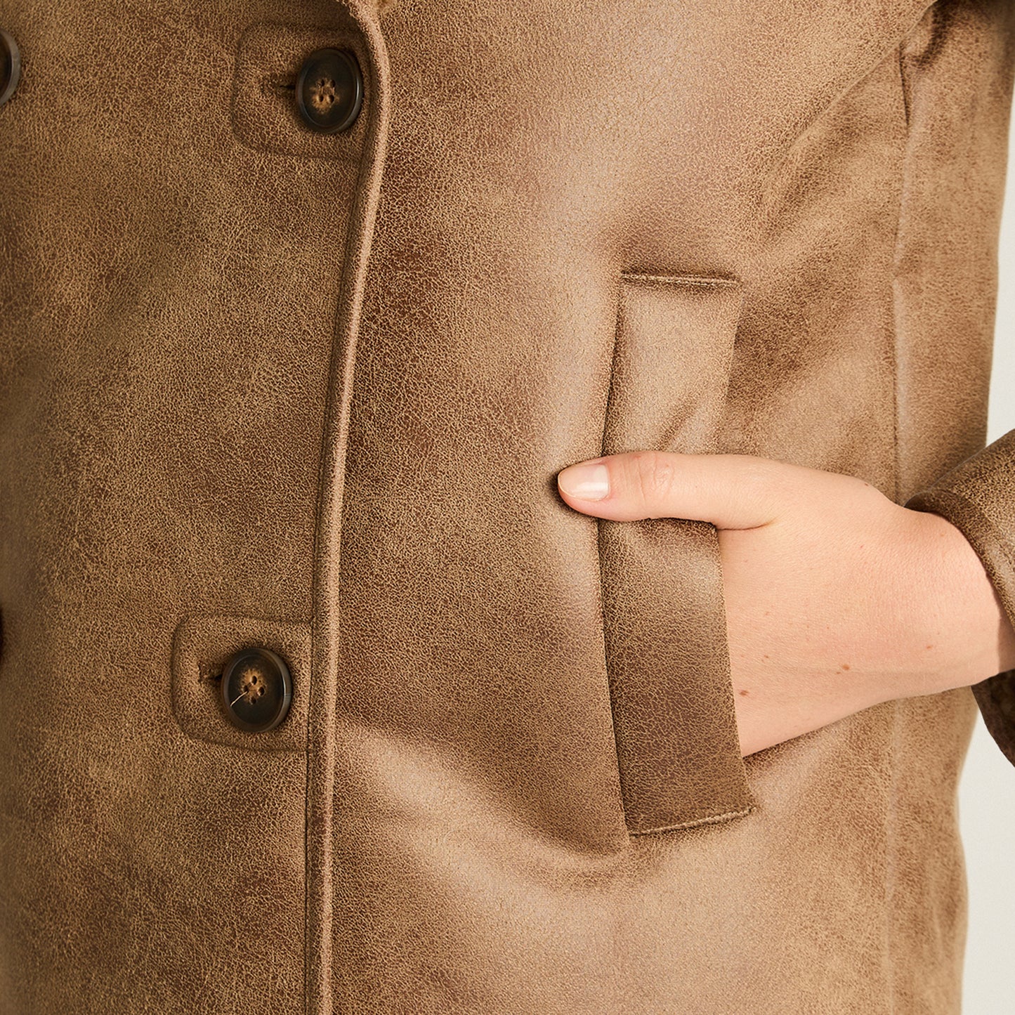 Chaqueta Camel Manga Larga Elasticidad Nula Con Forro Calce Normal Tela Bonded