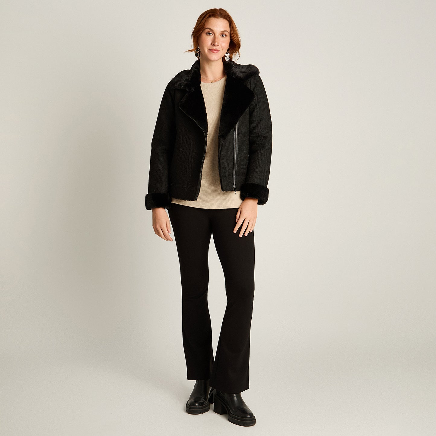 Chaqueta Negro Manga Larga Elasticidad Nula Con Forro Calce Normal Tela Bonded