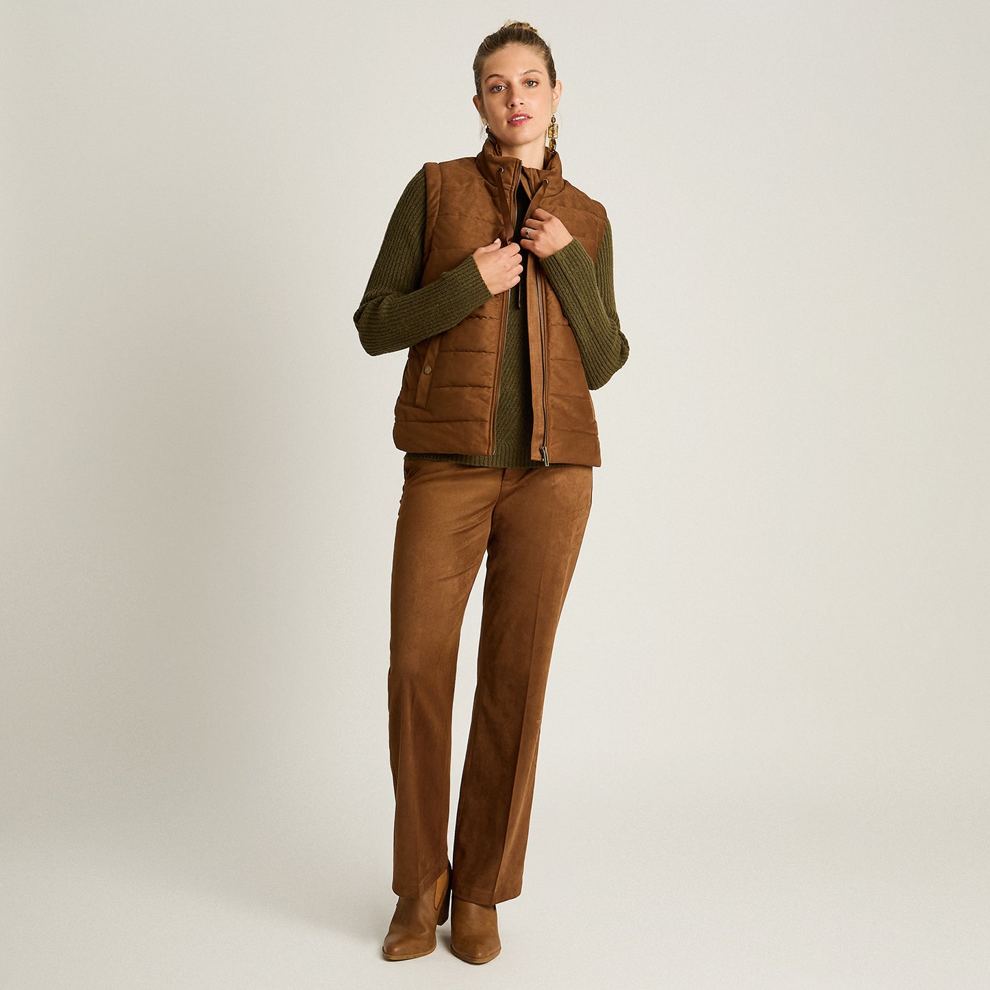 Parka Camel Sin Mangas Elasticidad Nula Con Forro Calce Normal Tela Plano