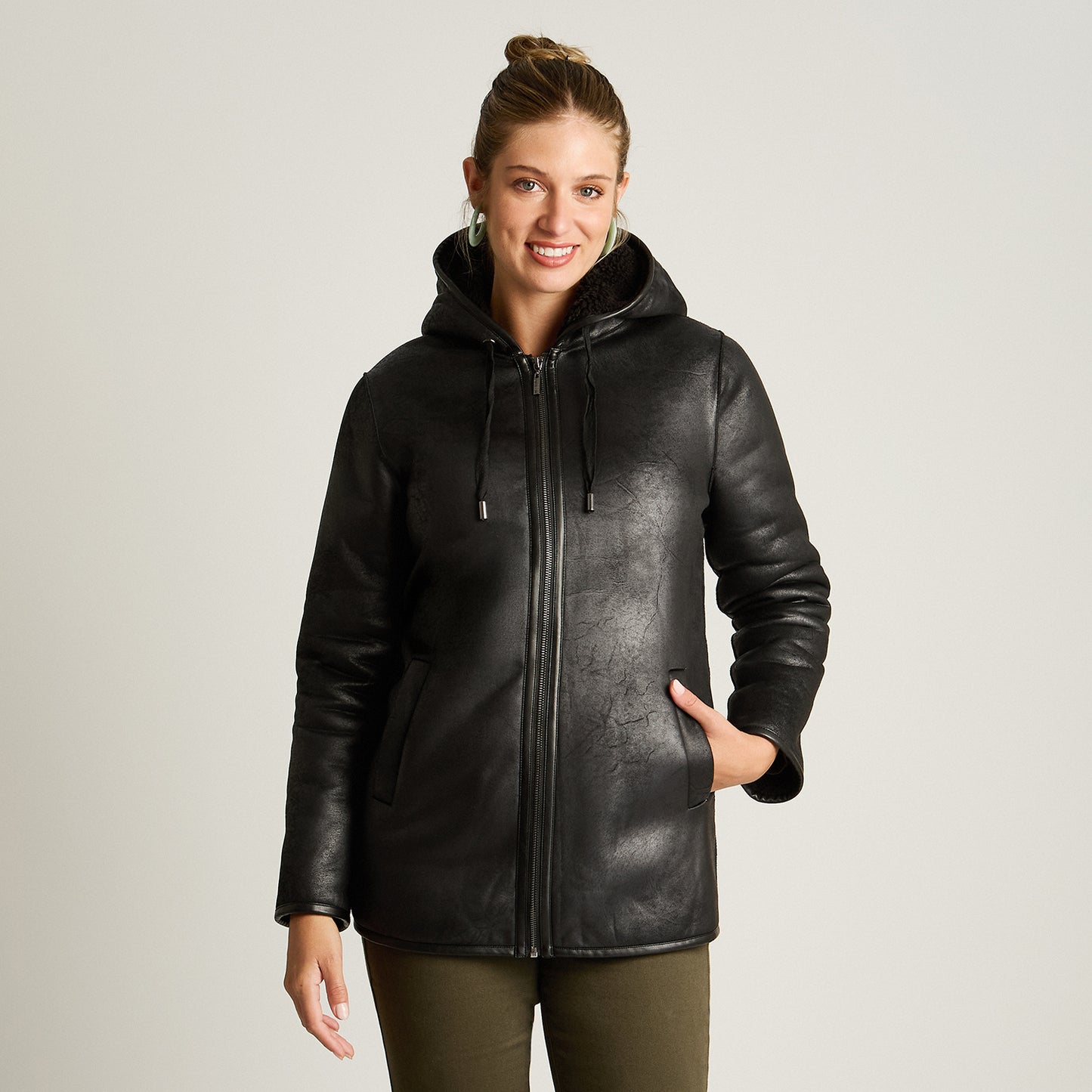 Chaqueta Negro Manga Larga Elasticidad Nula Con Forro Calce Normal Tela Bonded