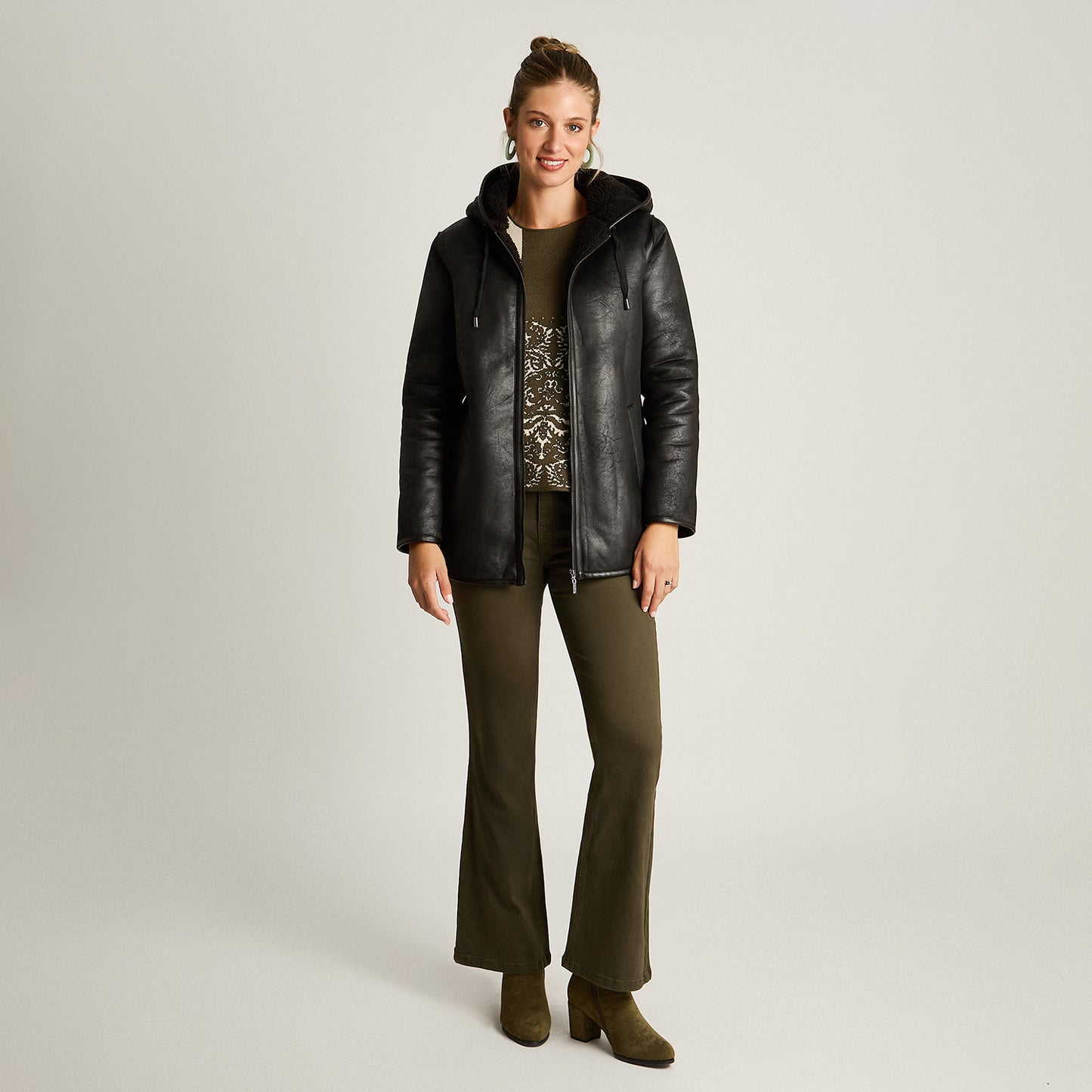 Chaqueta Negro Manga Larga Elasticidad Nula Con Forro Calce Normal Tela Bonded