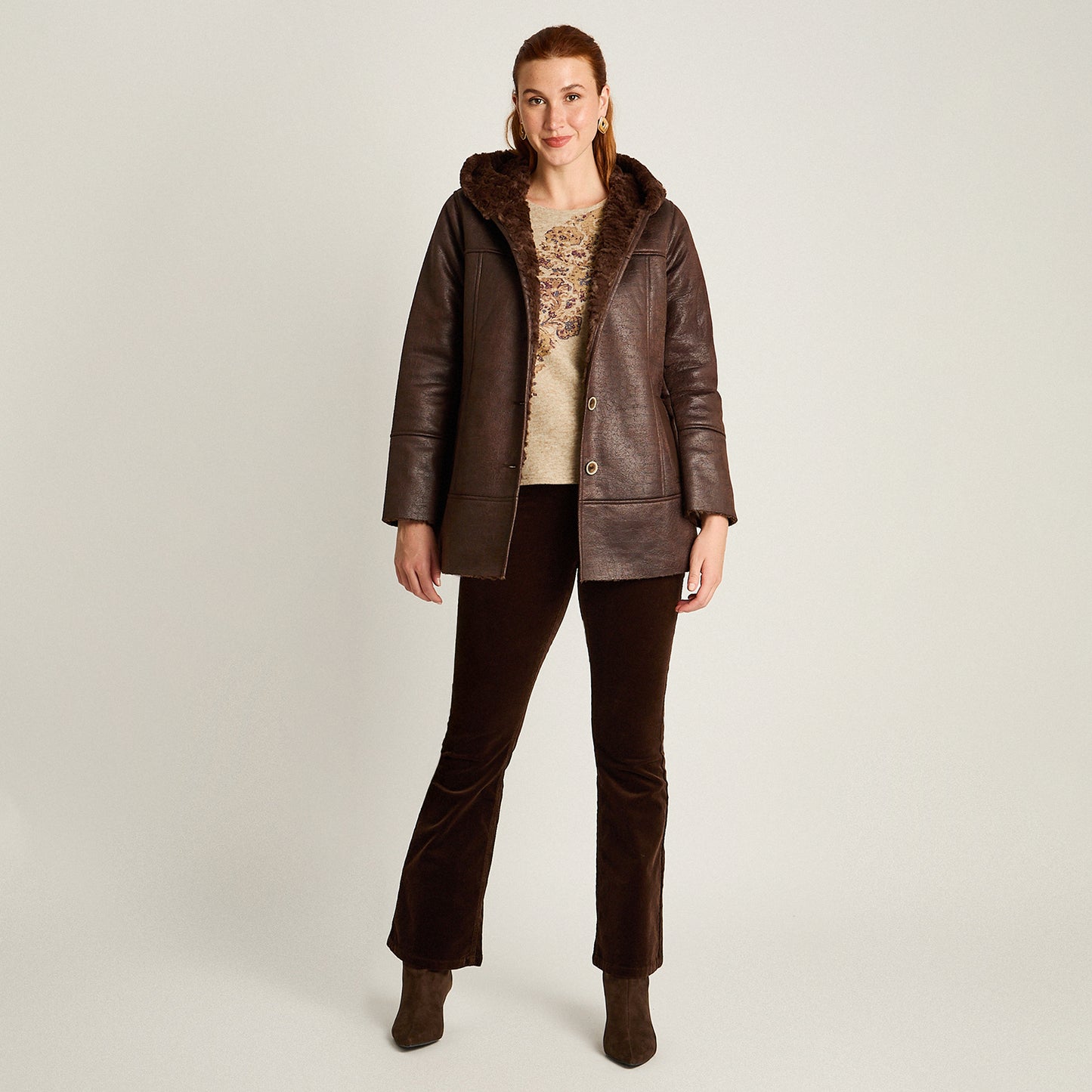 Chaqueta Cafe Manga Larga Elasticidad Nula Con Forro Calce Normal Tela Bonded