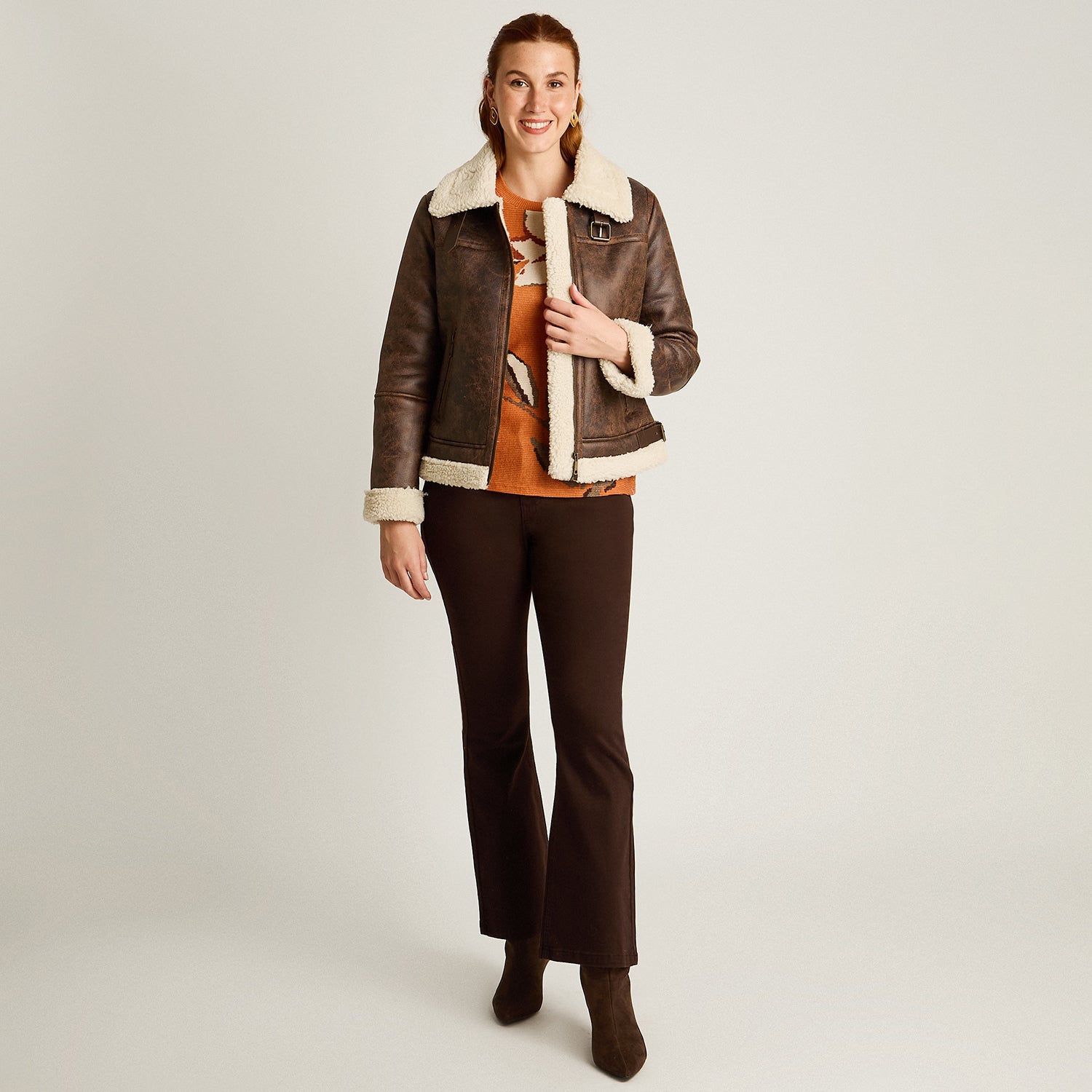 Chaqueta Cafe Manga Larga Elasticidad Nula Con Forro Calce Normal Tela Bonded