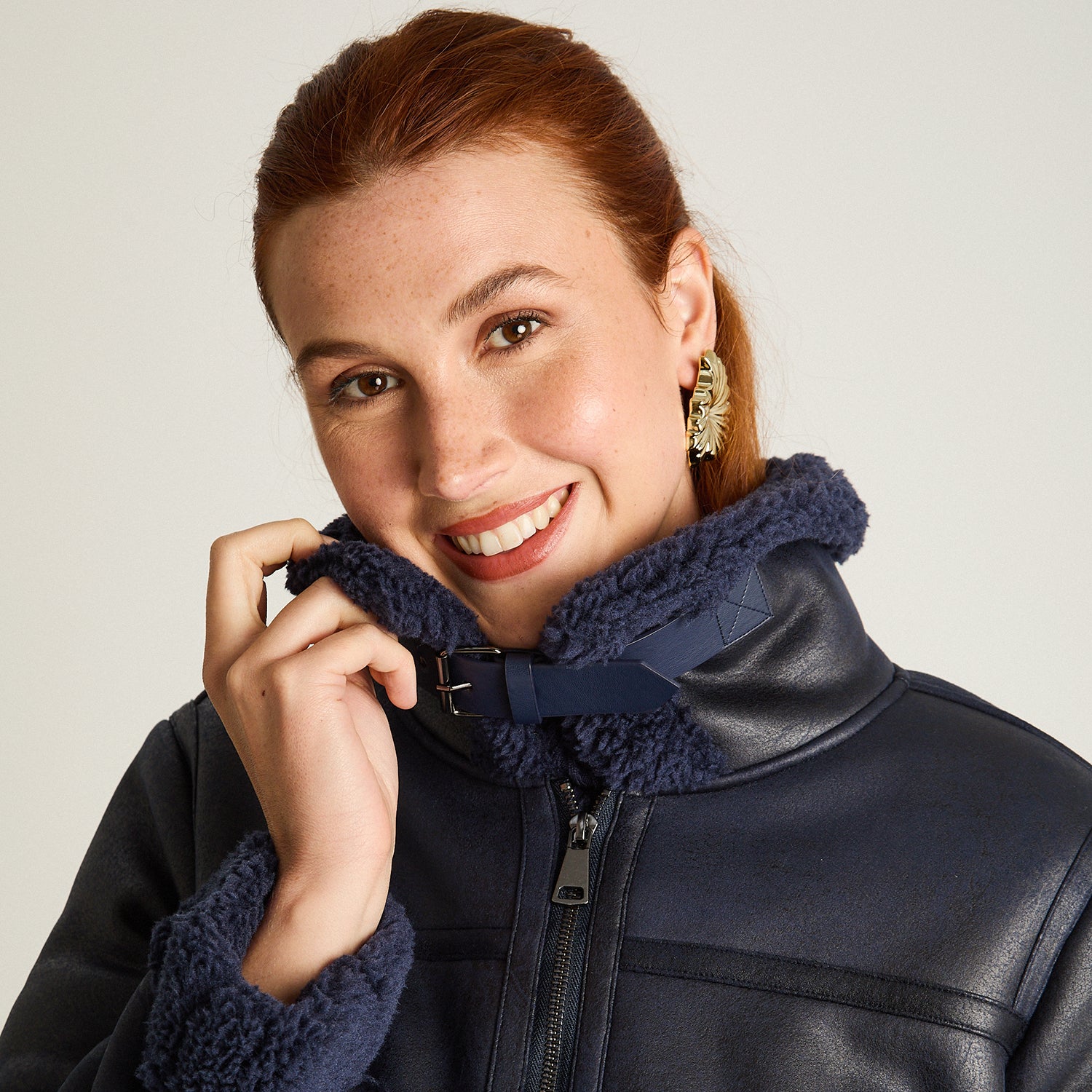 Chaqueta Azul Manga Larga Elasticidad Nula Con Forro Calce Normal Tela Bonded
