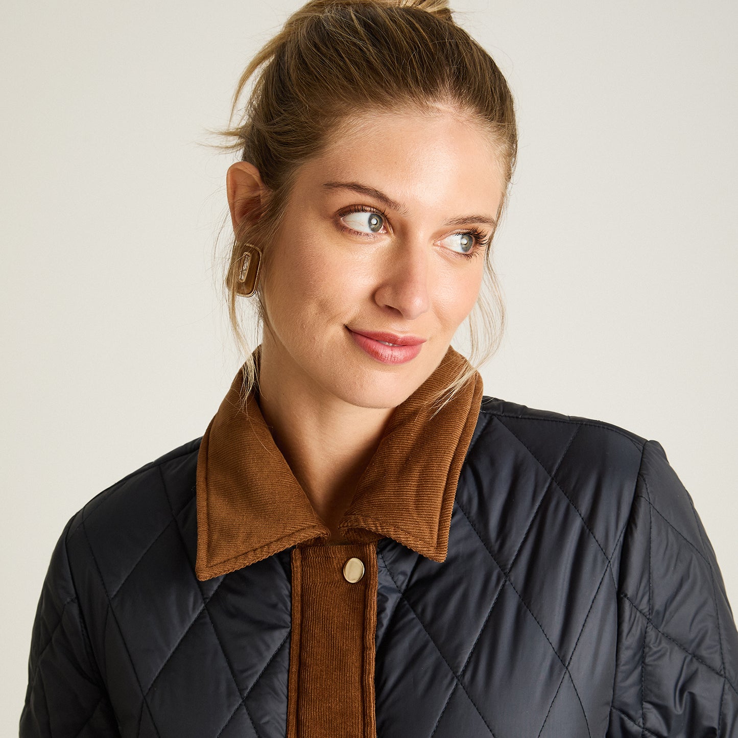 Chaqueta Azul Manga Larga Elasticidad Nula Con Forro Calce Normal Tela Plano