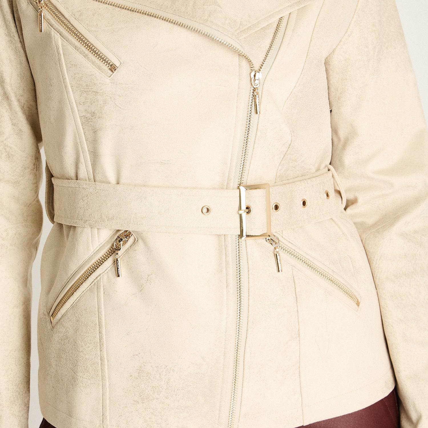 Chaqueta Arena con Cierres Decorativos