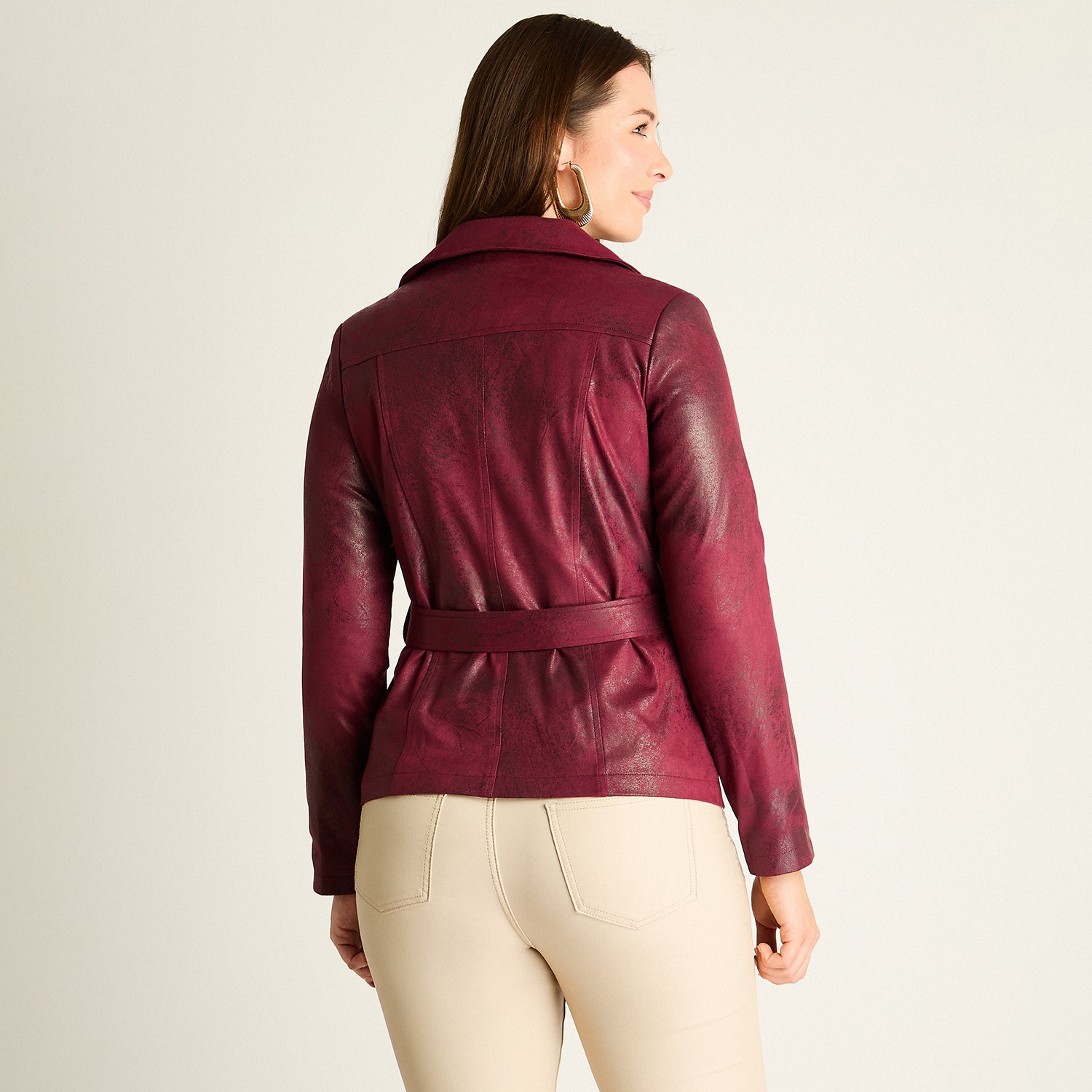 Chaqueta Burdeo con Cierres Decorativos