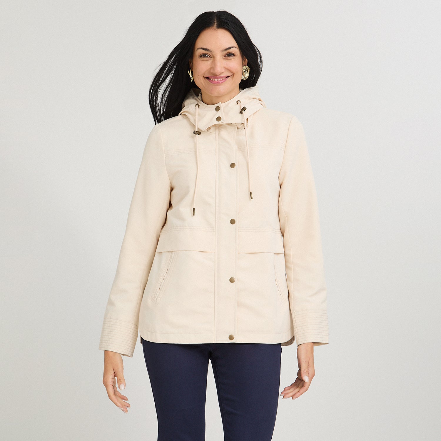 Casaca Beige Manga Larga No Elasticado Con Forro Calce Holgado