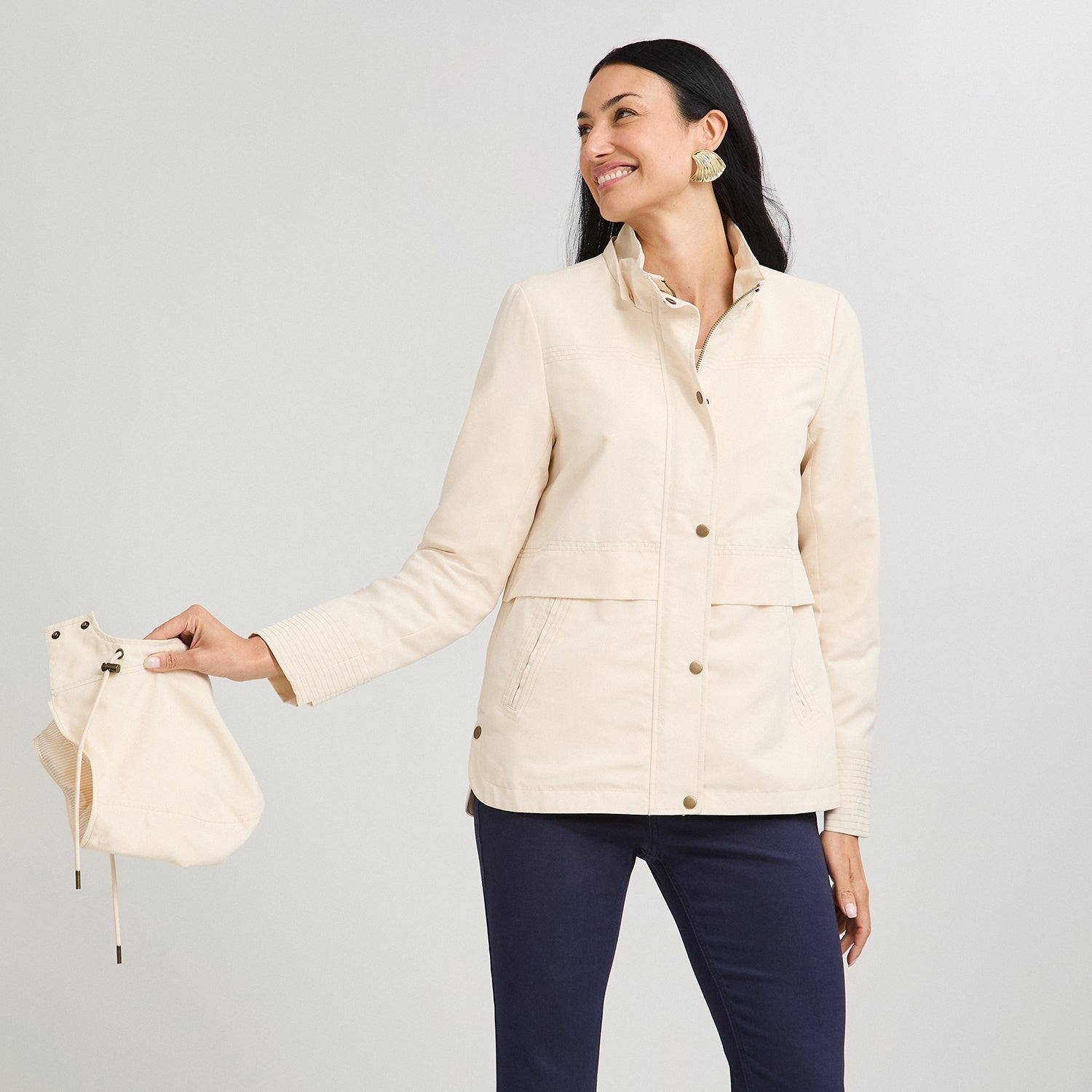 Casaca Beige Manga Larga No Elasticado Con Forro Calce Holgado