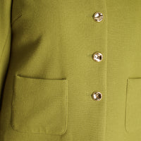 Casaca Pistacho Manga Larga Elasticidad Nula Con Forro Calce Normal Tela Plano