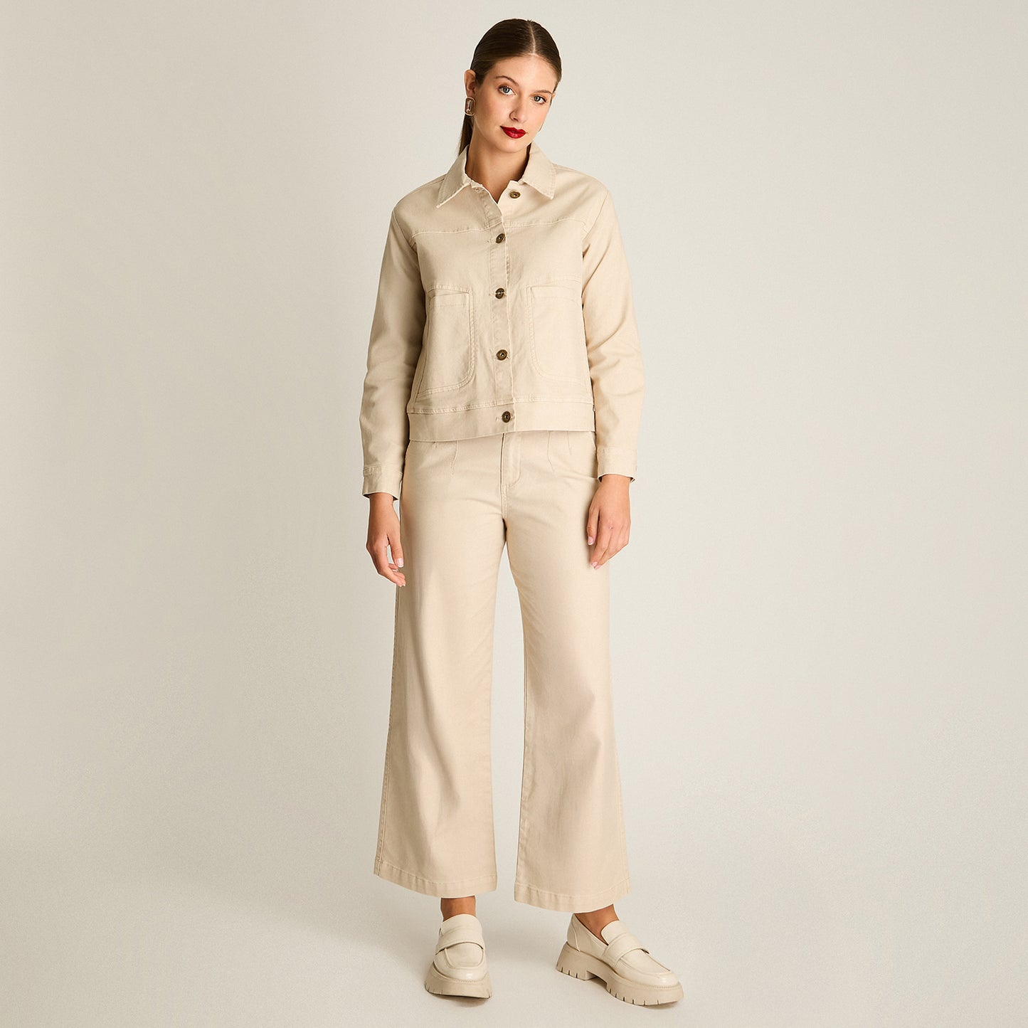 Casaca Crudo Manga Larga Elasticidad 0 Sin Forro Calce Normal Tela Plano