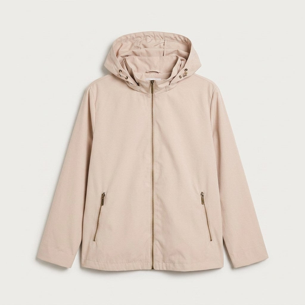 Casaca Corta Viento con Gorro Beige en plano