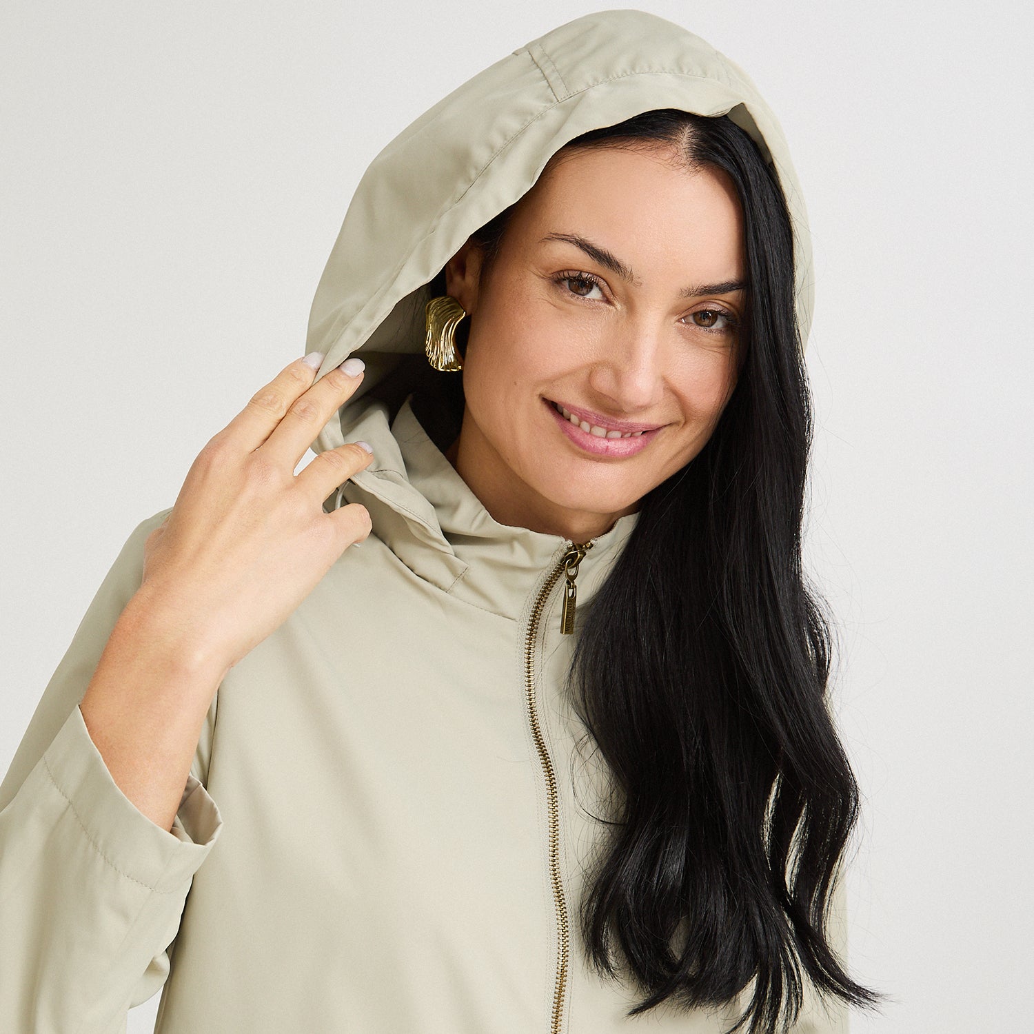 Casaca Corta Viento con Gorro Verde
