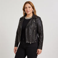 Casaca Biker de Suede Negro en modelo plus size