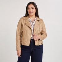 Casaca Biker de Suede Camel en modelo plus size