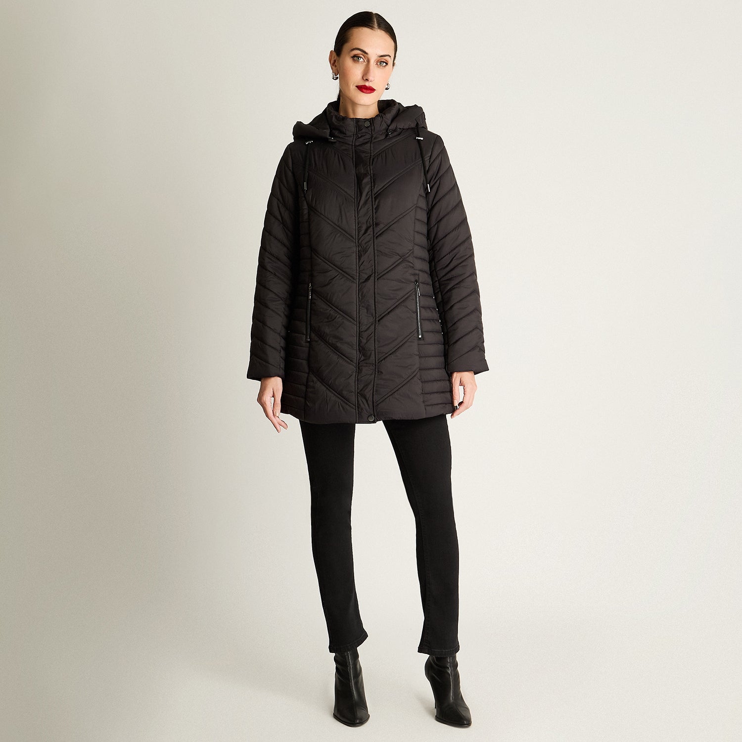 Parka Larga Con Cierre Frontal Y Gorro Negro