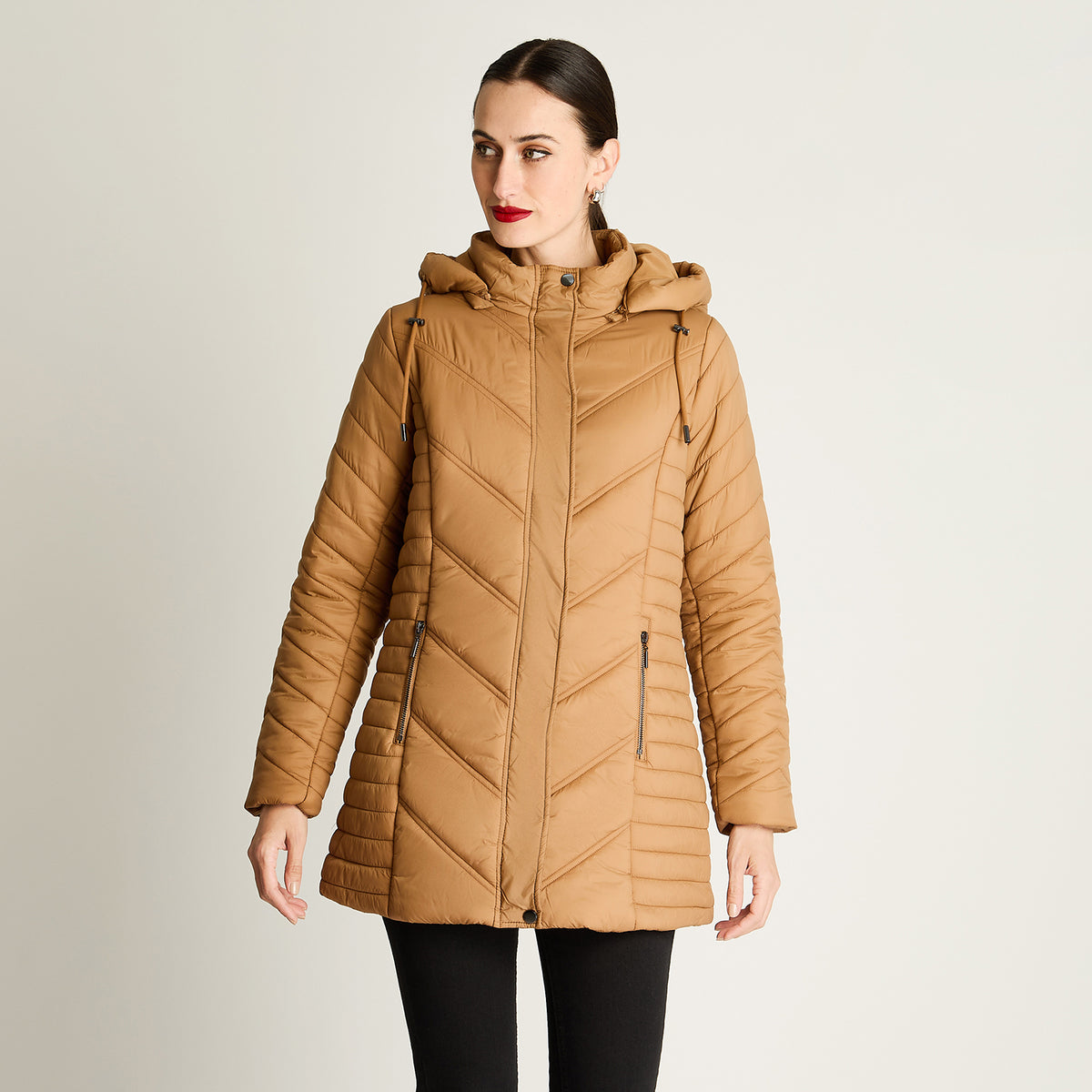 Parka Larga Con Cierre Frontal Y Gorro Camel