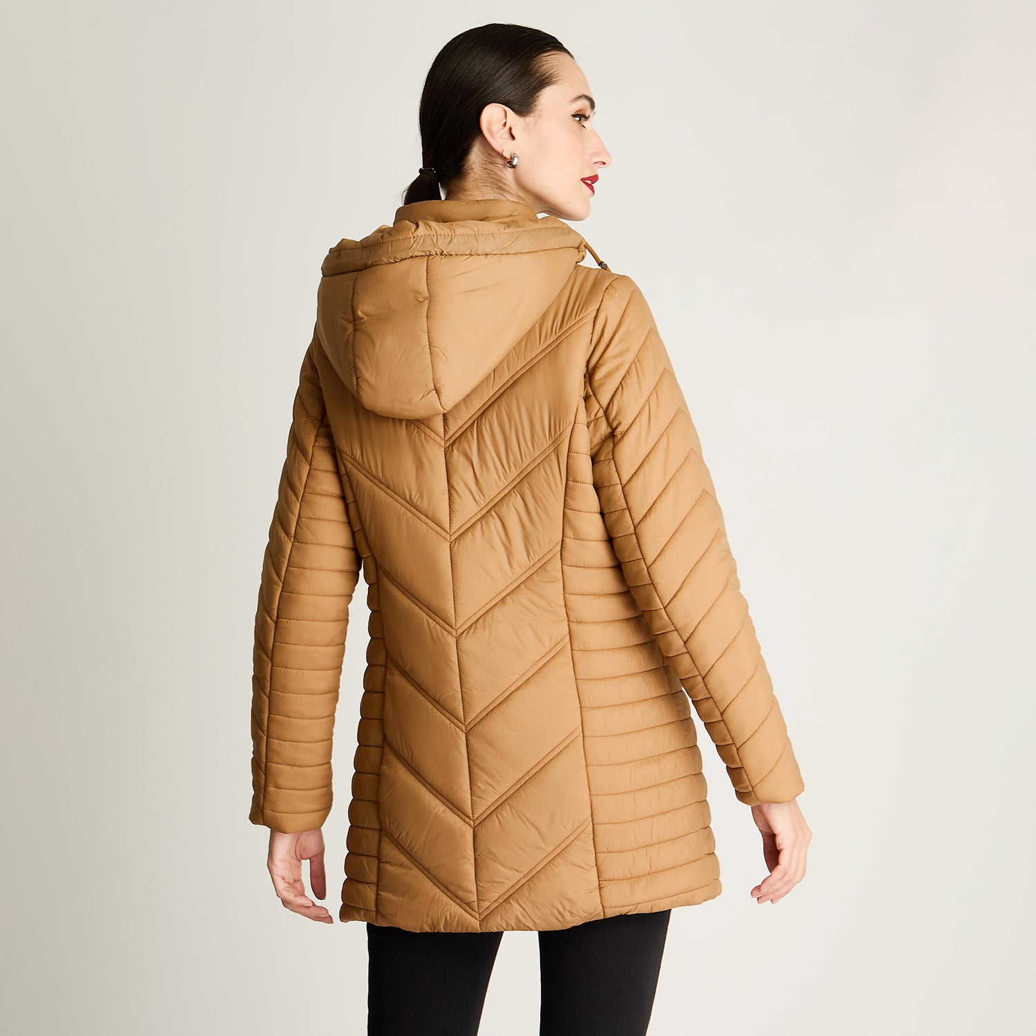 Parka Larga Con Cierre Frontal Y Gorro Camel