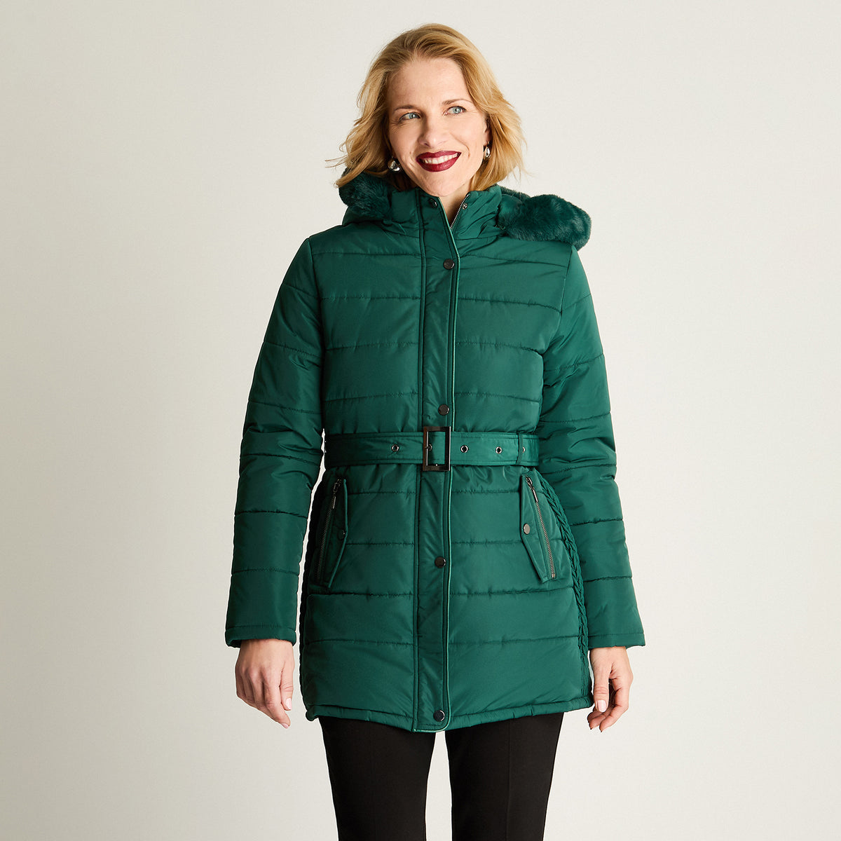 Parka Larga Gruesa Forrada Con Cinturón Verde
