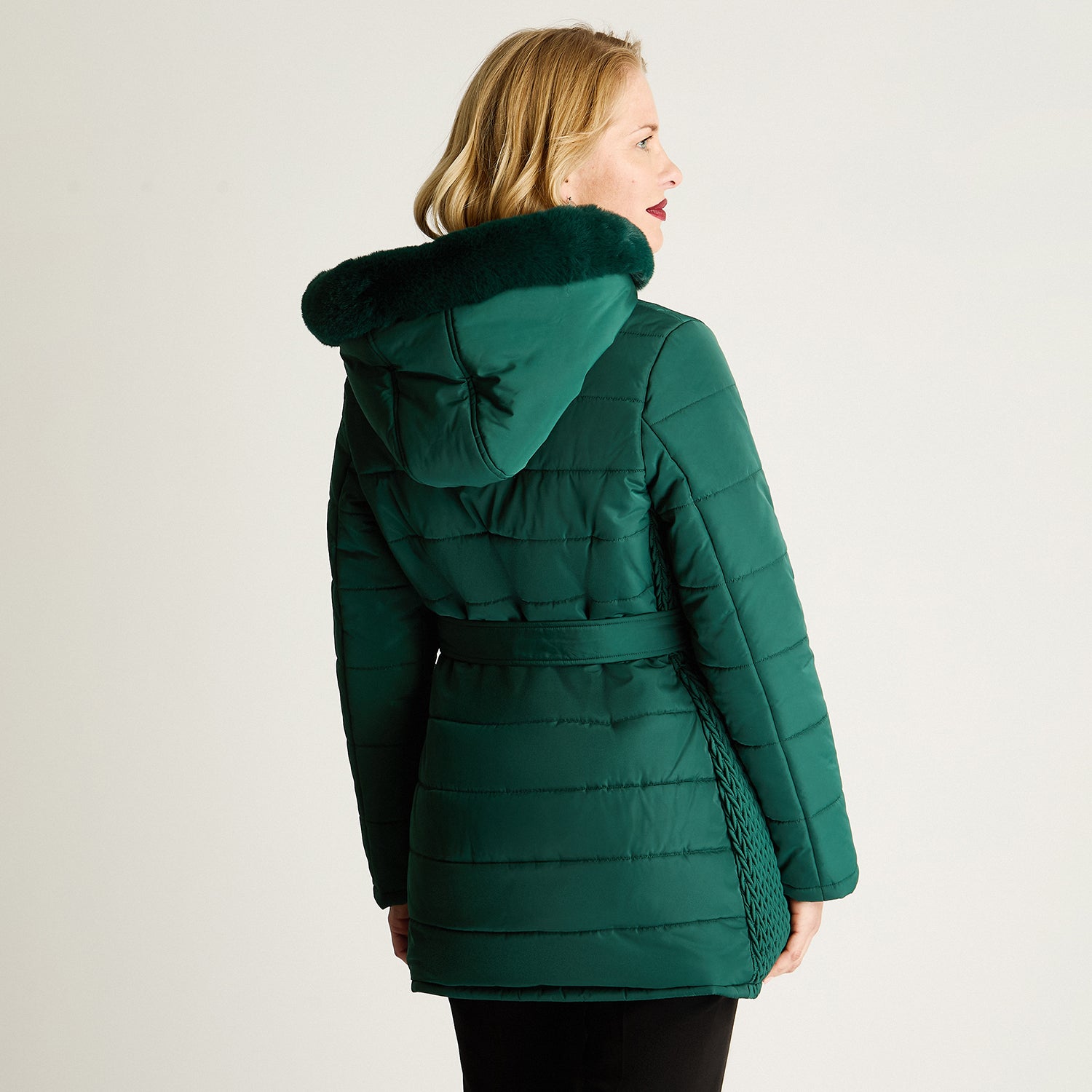 Parka Larga Gruesa Forrada Con Cinturón Verde