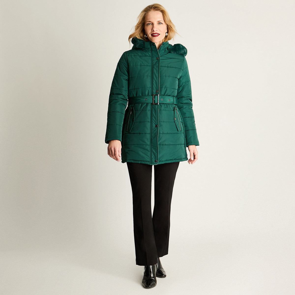 Parka Larga Gruesa Forrada Con Cinturón Verde