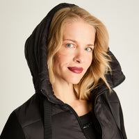 Parka Negra Con Manga De Abrigo Negro