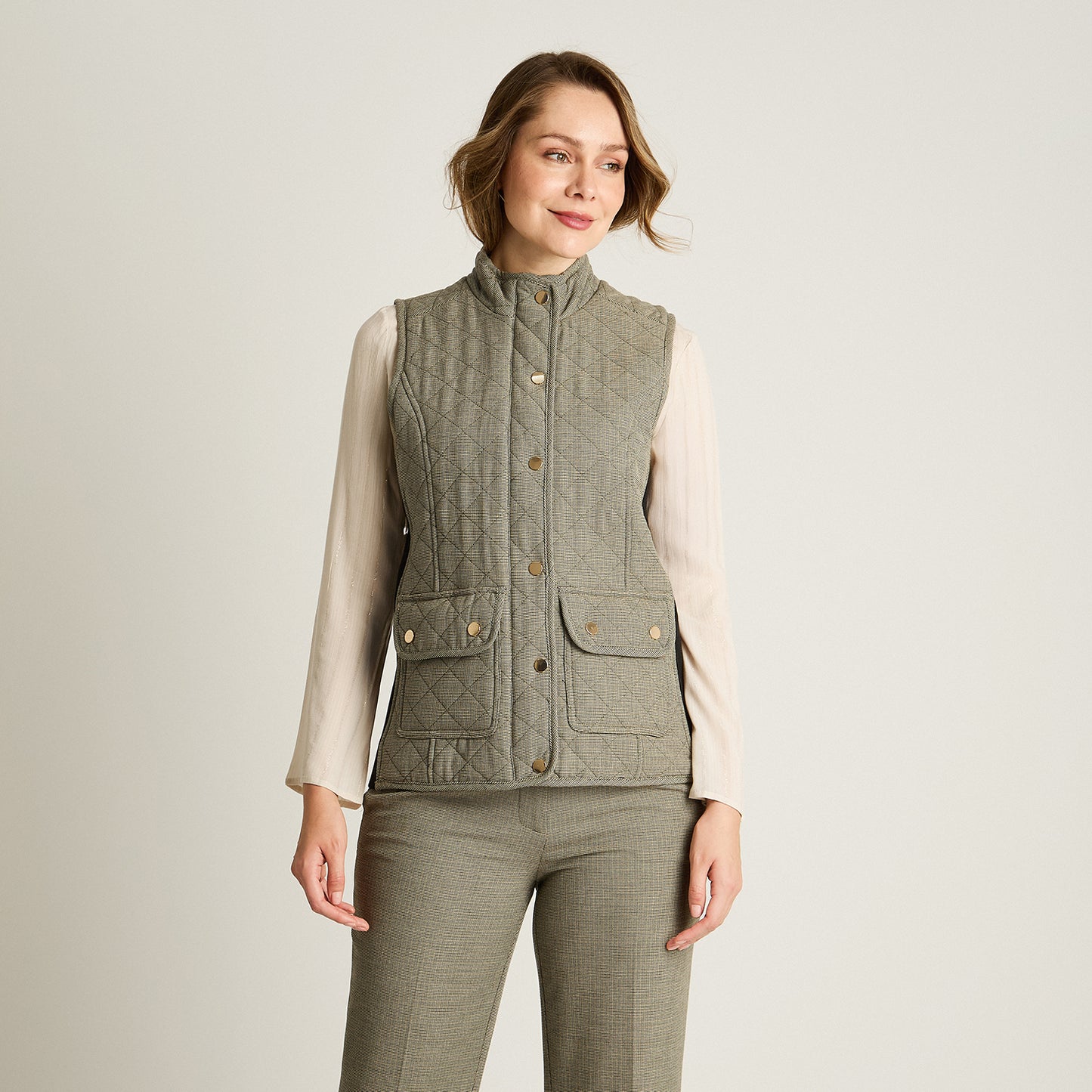 Parka Gris Sin Mangas con Bolsillos