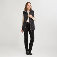 Parka sin mangas larga negra con ajustador de cintura