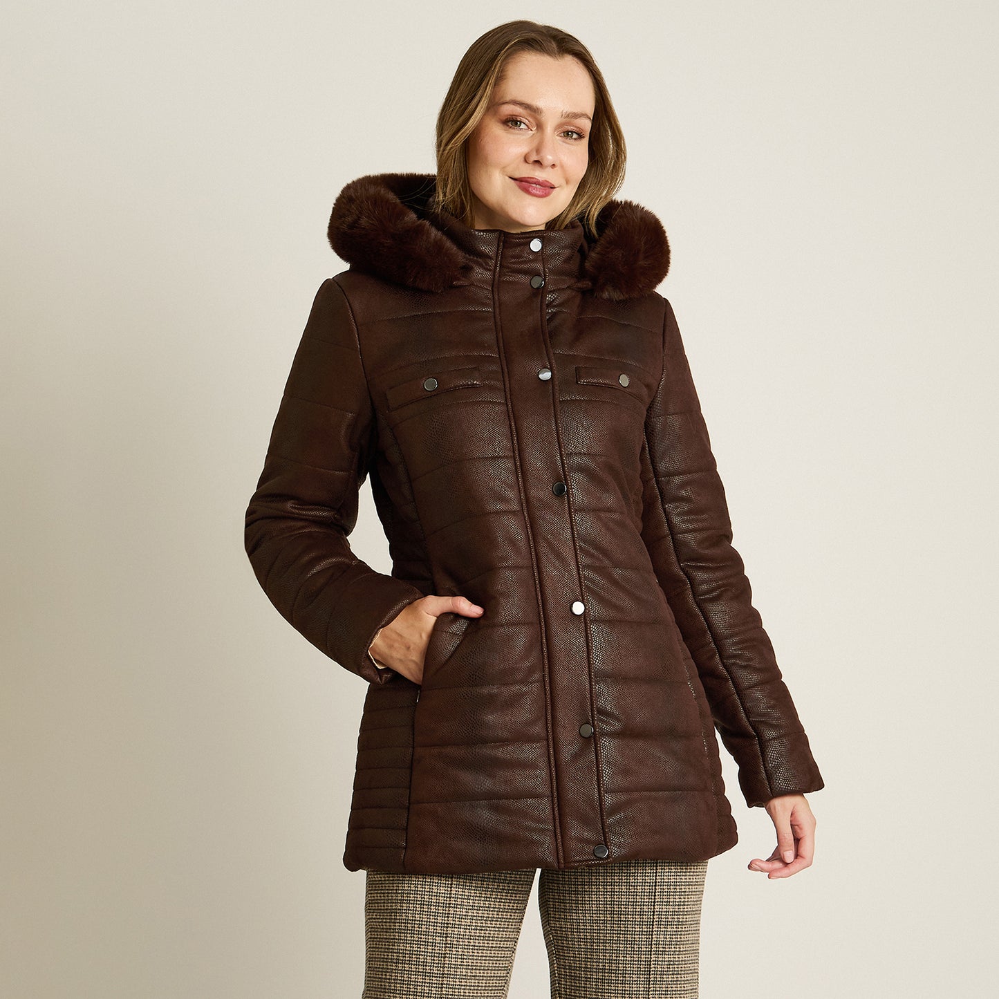 Parka Cafe Manga Larga Elasticidad Nula Con Forro Calce Normal Tela Plano