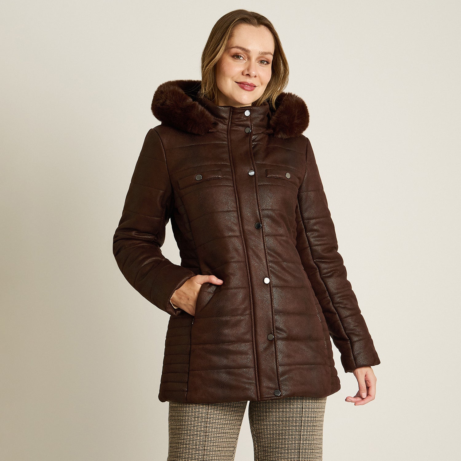 Parka Cafe Manga Larga Elasticidad Nula Con Forro Calce Normal Tela Plano