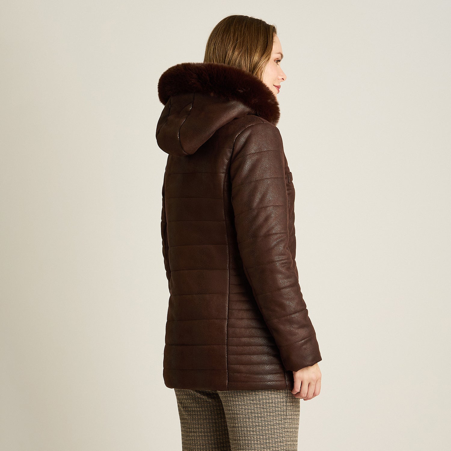 Parka Cafe Manga Larga Elasticidad Nula Con Forro Calce Normal Tela Plano