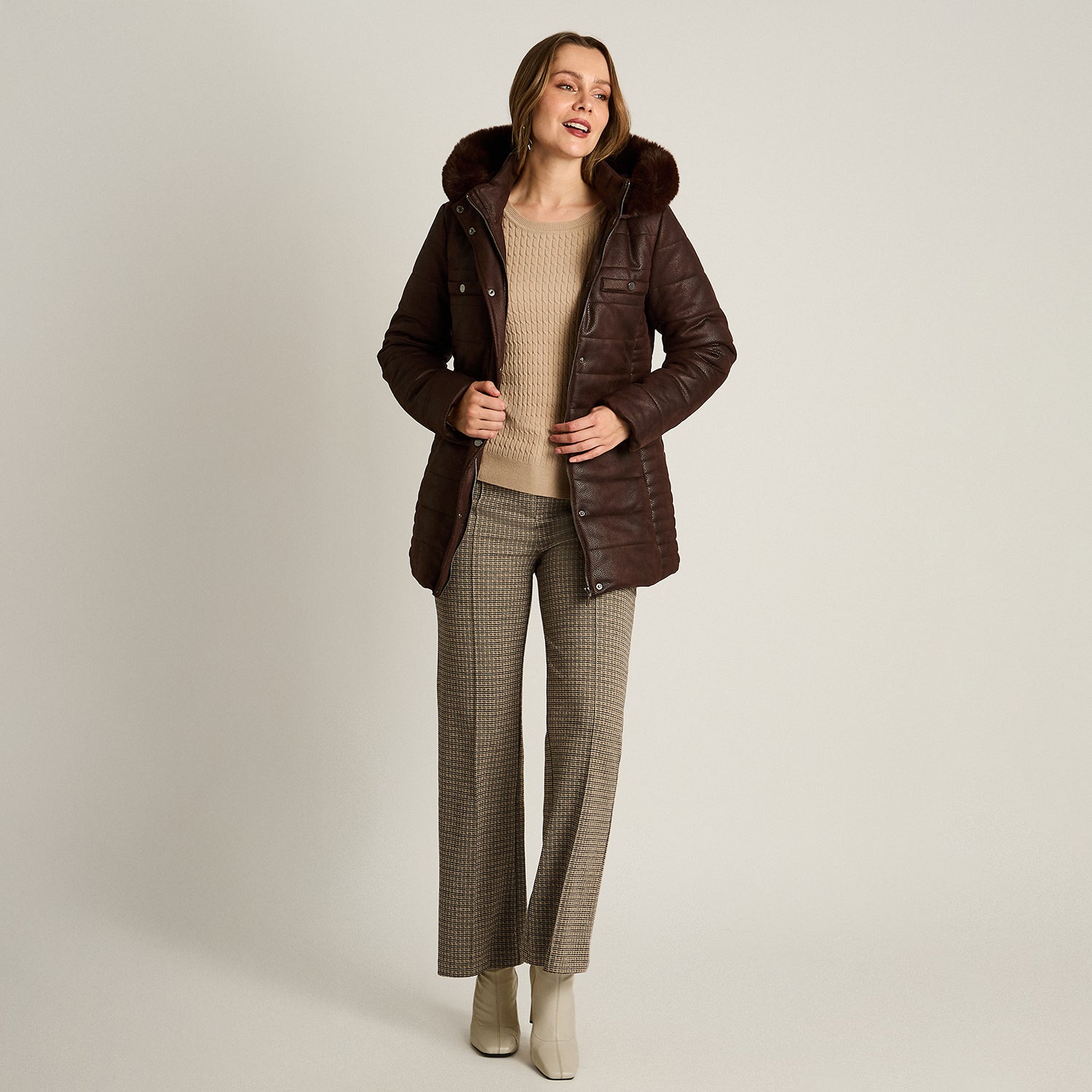 Parka Cafe Manga Larga Elasticidad Nula Con Forro Calce Normal Tela Plano