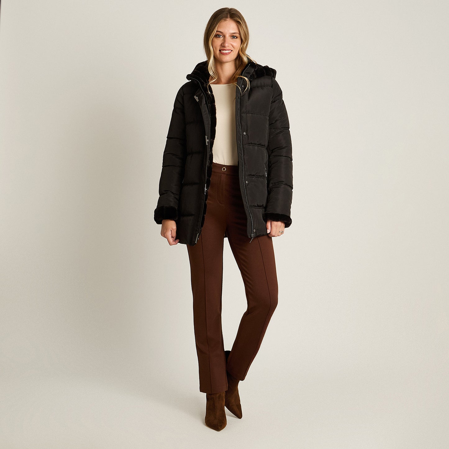 Parka Negro Manga Larga Elasticidad Nula Con Forro Calce Normal Tela Plano