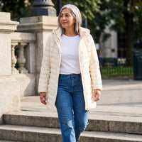 Parka Corta con Gorro Desmontable Diseño Quilted lifestyle