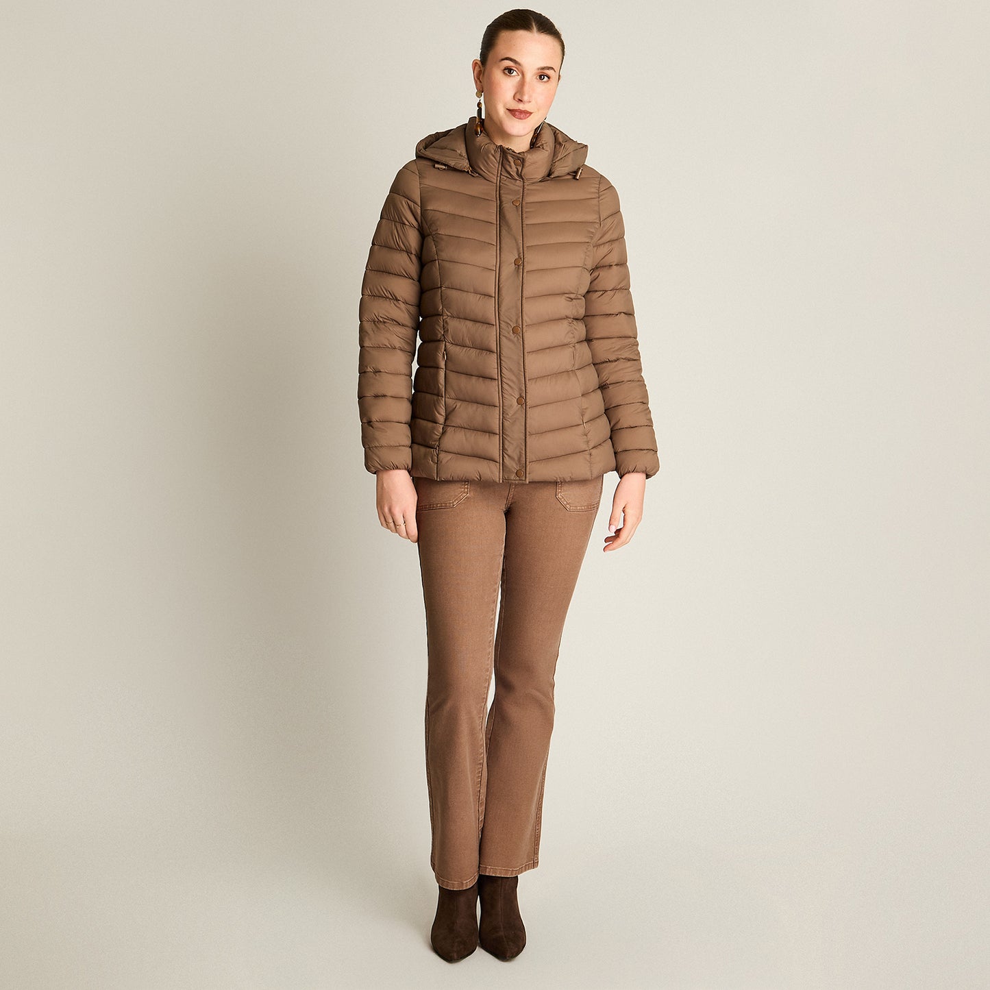 Parka Taupe Manga Larga Elasticidad Nula Sin Forro Calce Normal Tela Plano