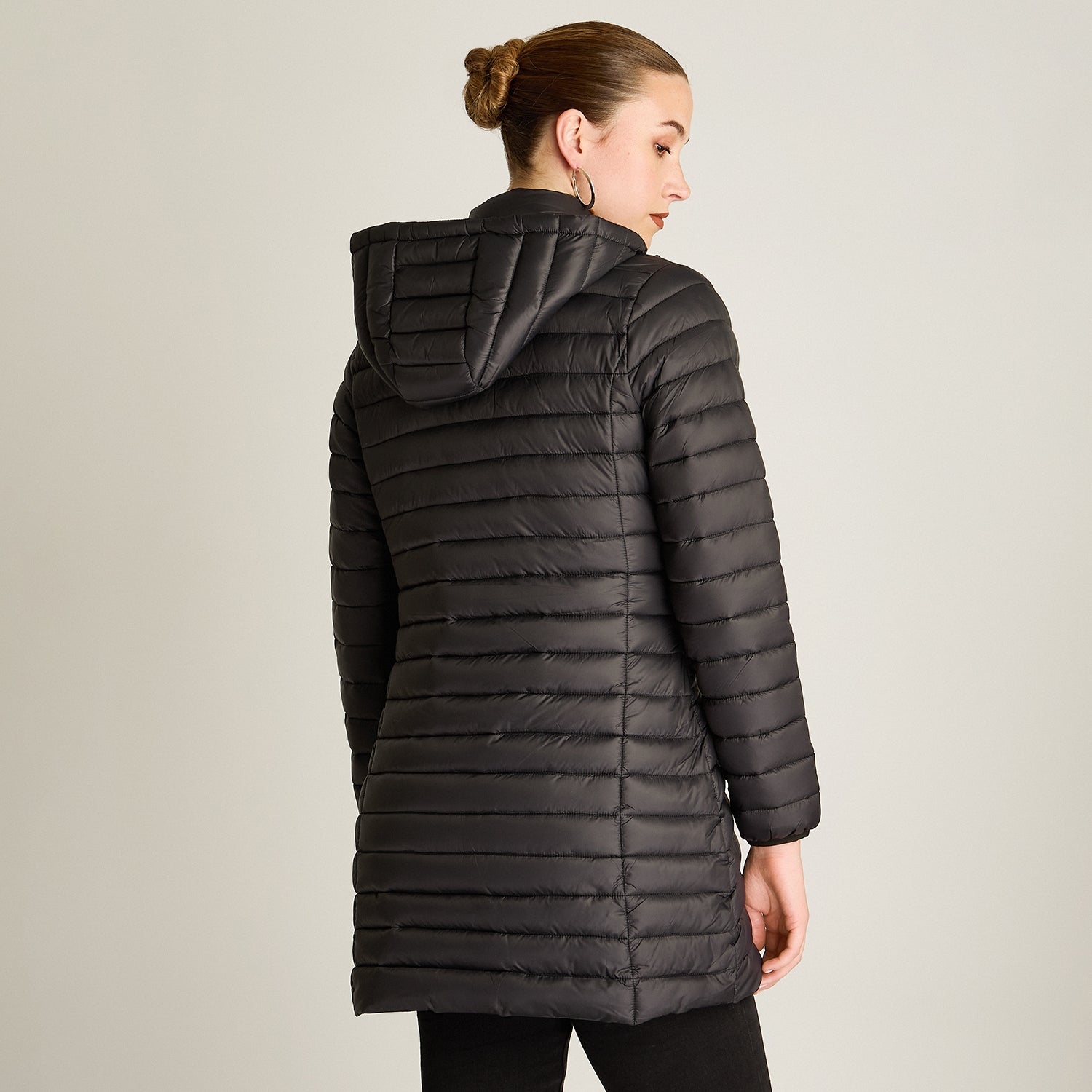 Parka Negro Manga Larga Elasticidad Nula Sin Forro Calce Normal Tela Plano