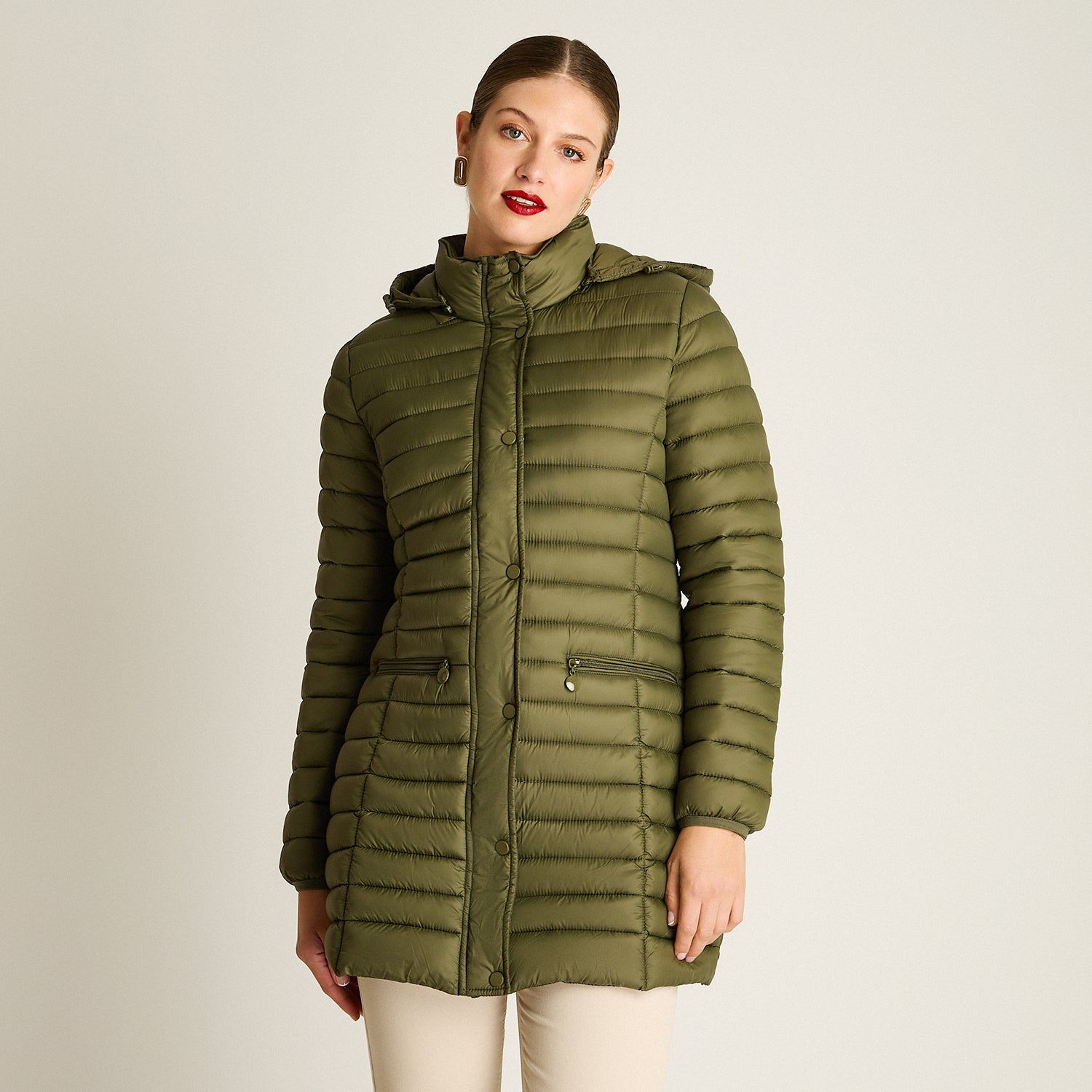 Parka Verde Manga Larga Elasticidad Nula Sin Forro Calce Normal Tela Plano