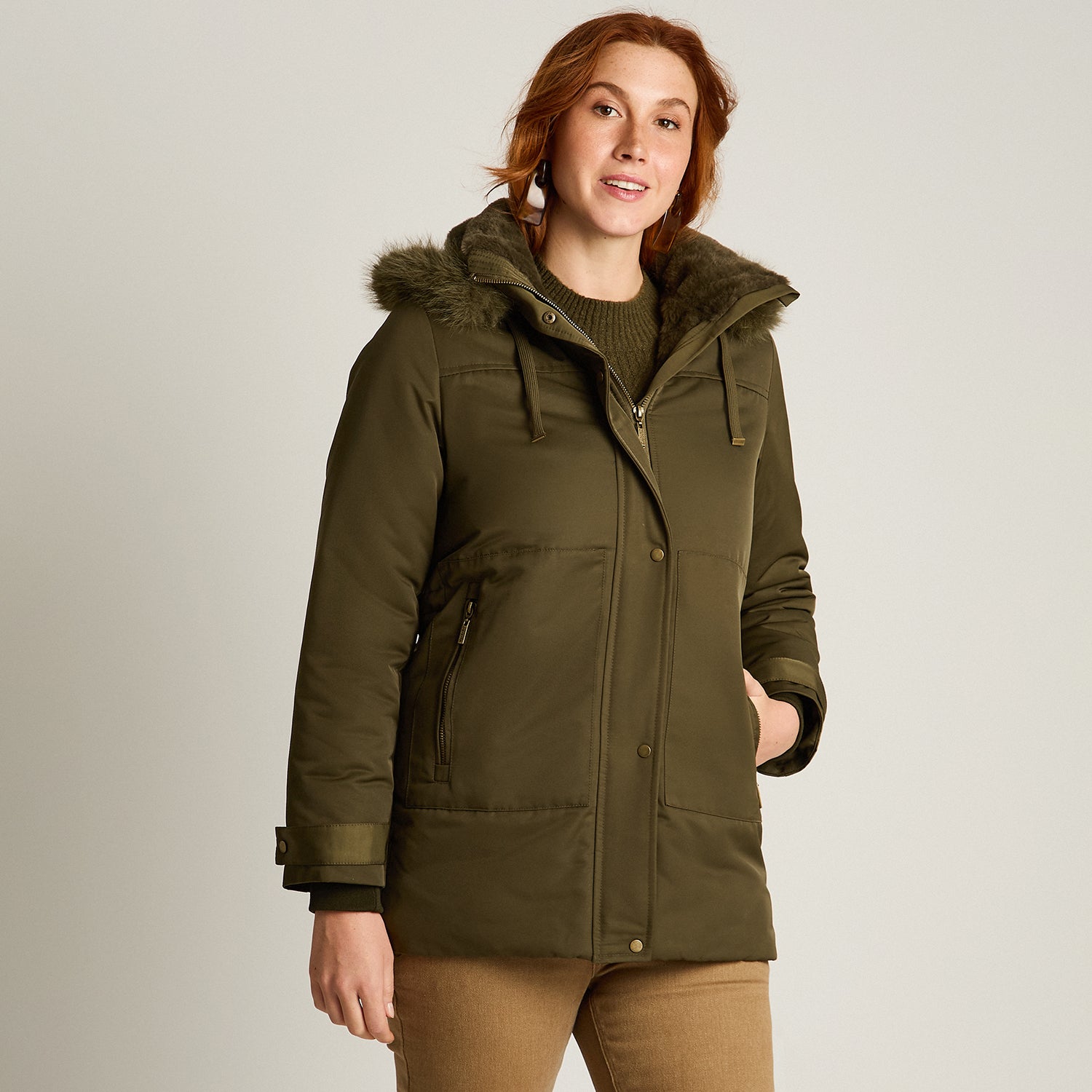 Parka Verde Manga Larga Elasticidad Nula Con Forro Calce Normal Tela Plano