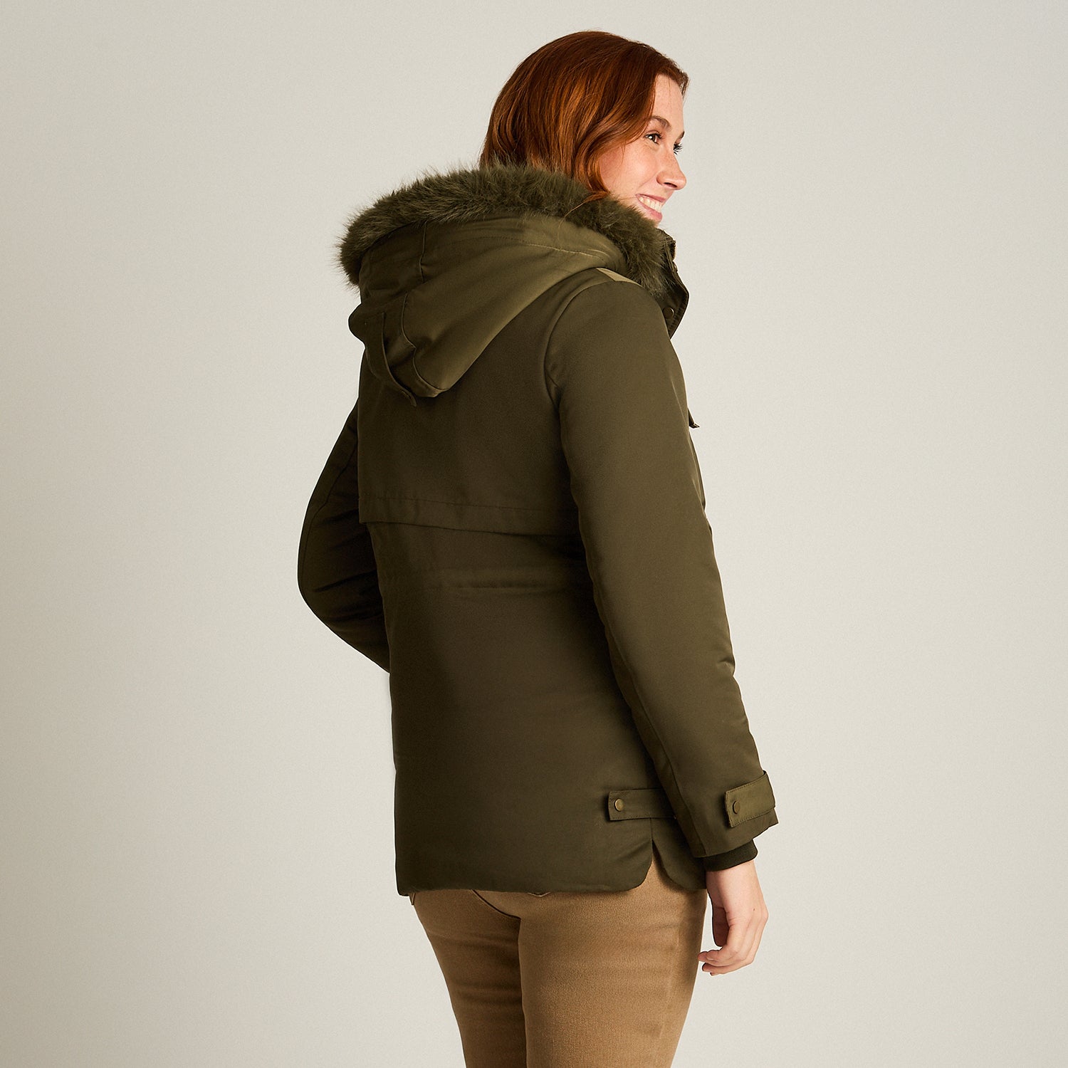 Parka Verde Manga Larga Elasticidad Nula Con Forro Calce Normal Tela Plano