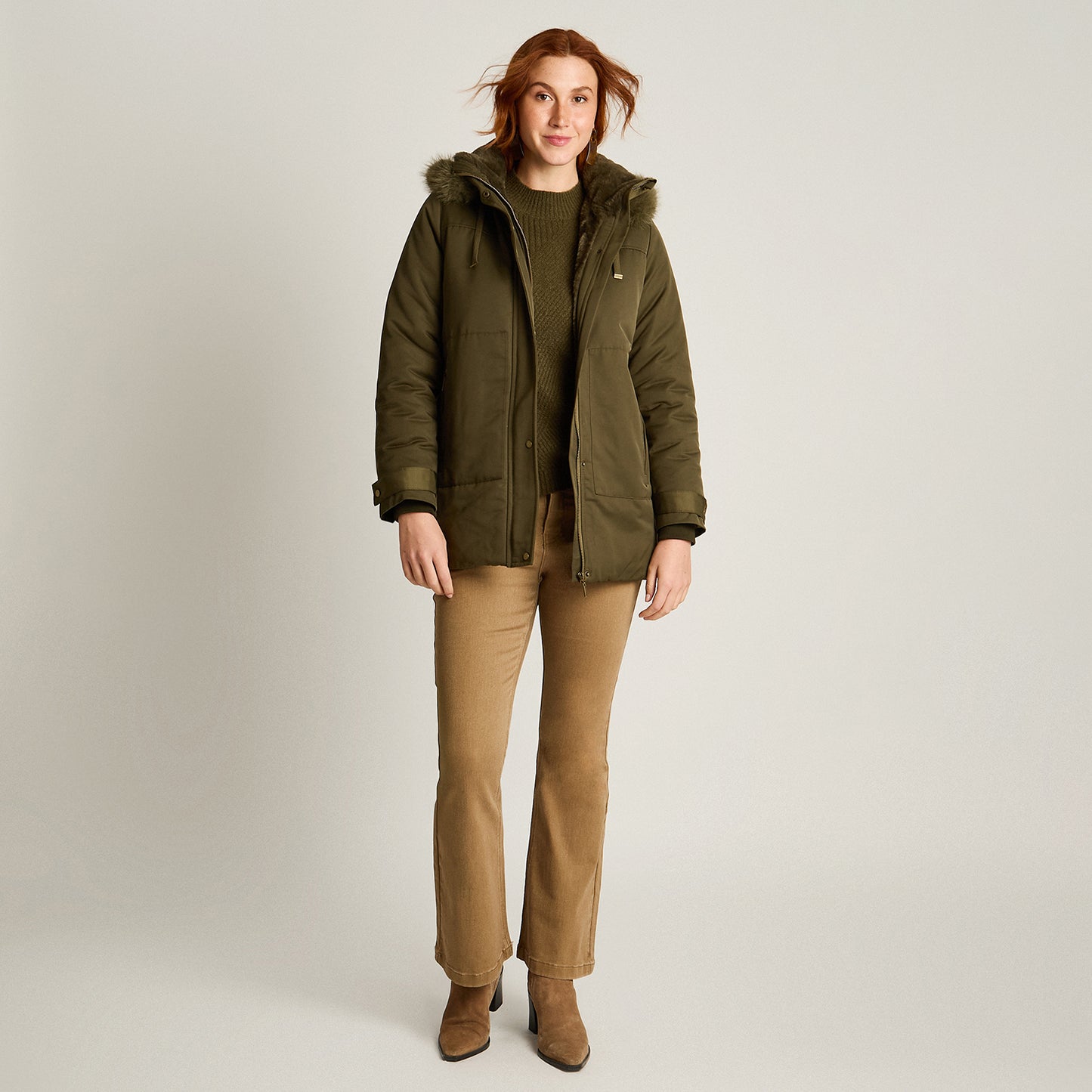 Parka Verde Manga Larga Elasticidad Nula Con Forro Calce Normal Tela Plano