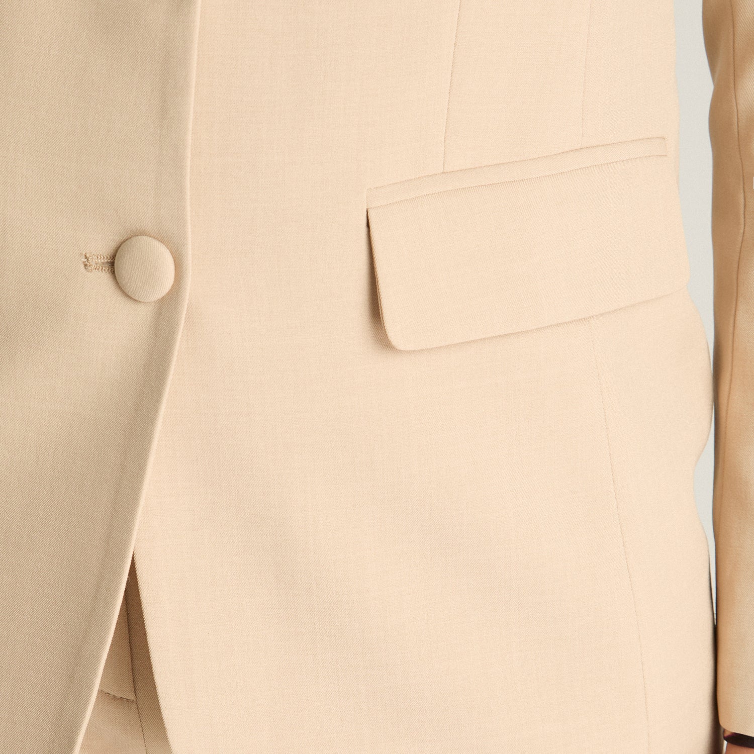 Blazer Manga Larga Con Dos Botones Beige Lorenzo Di Pontti