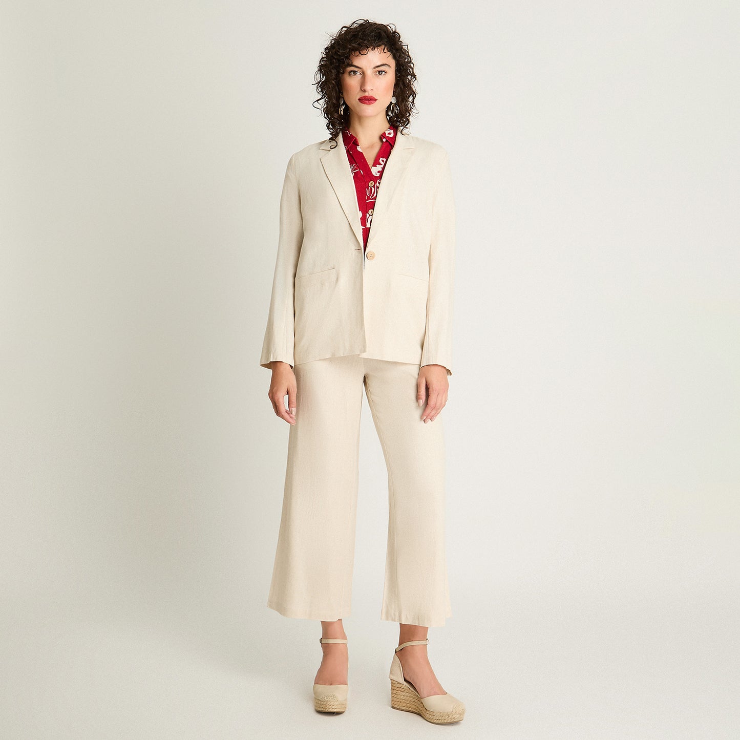 Blazer Lino Botones Madera Beige Curvi