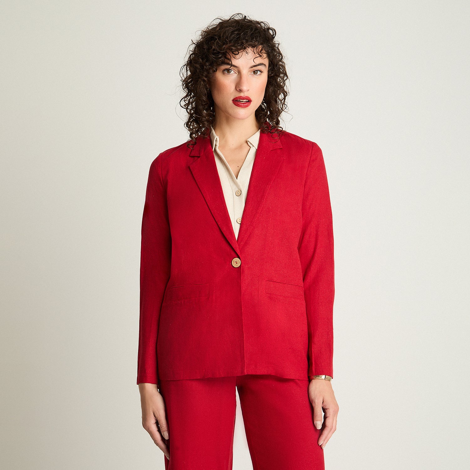 Blazer Lino Botones Madera Rojo Curvi